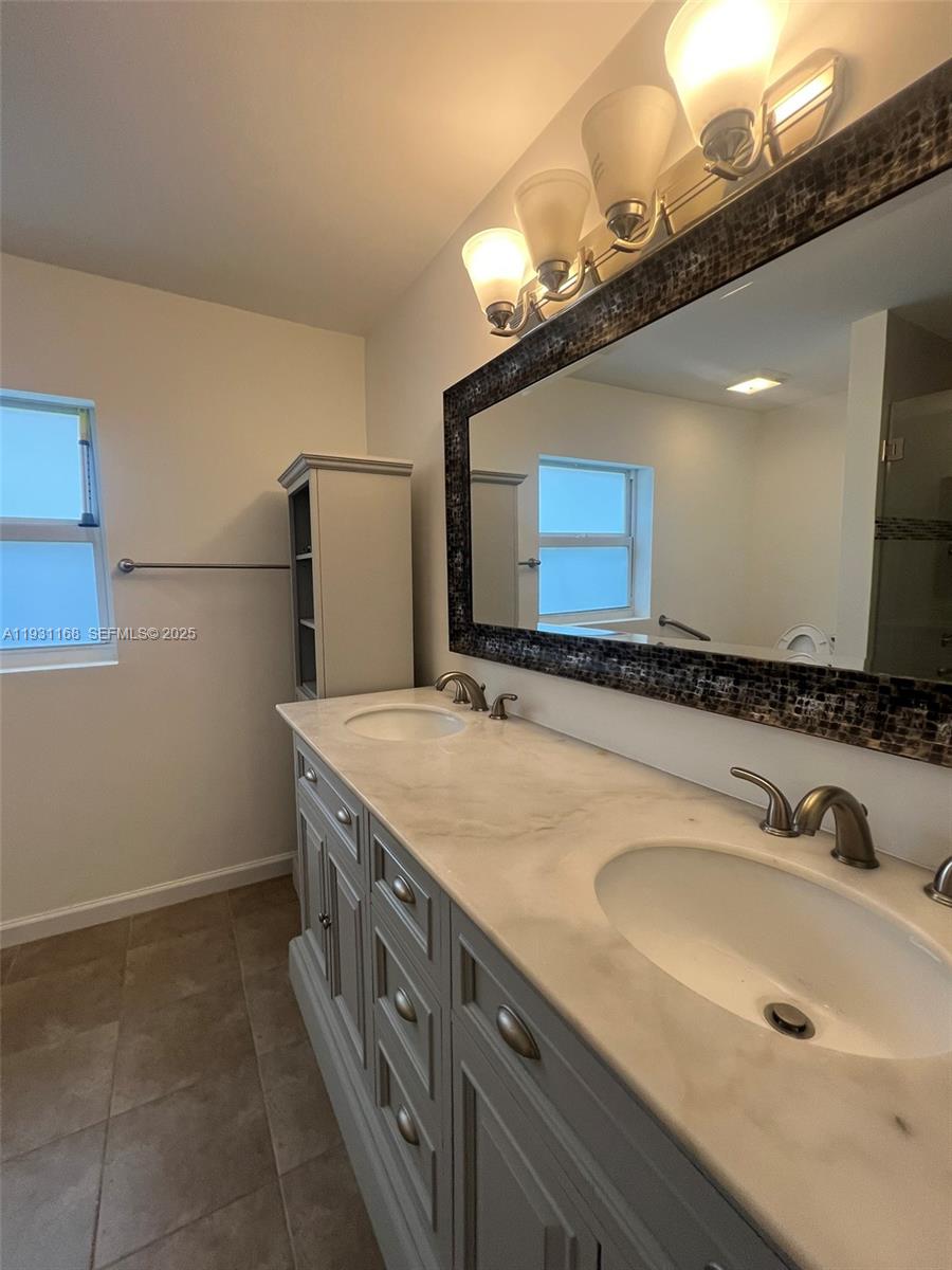 OLYMPIA GARDENS - Residential Lease