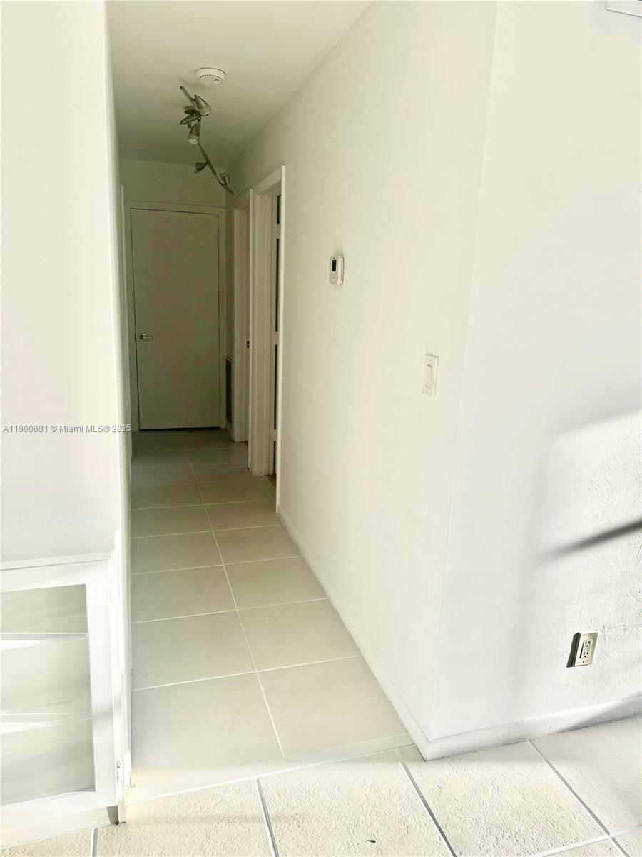 RIVER SHORES CONDO - Residential