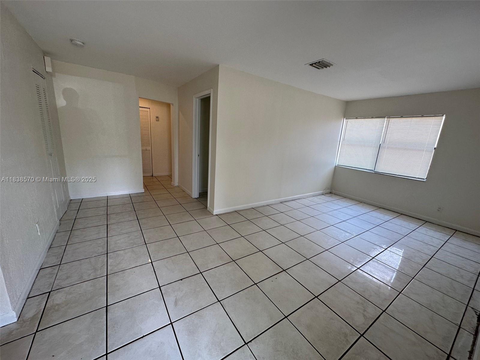 717 NW 5th Ave 1-2
