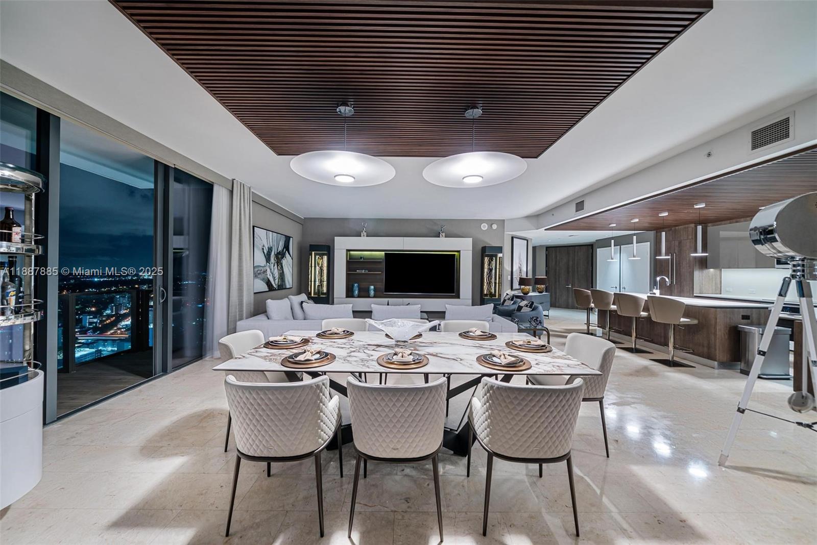 RISE CONDO - Residential