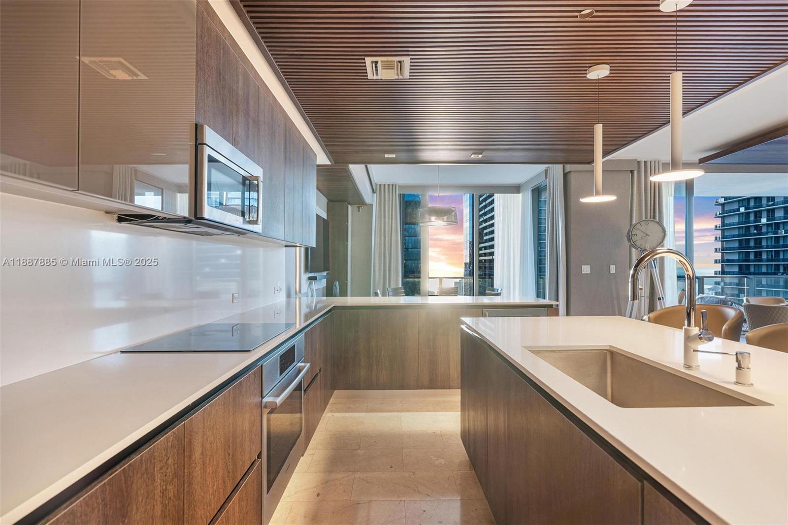 RISE CONDO - Residential