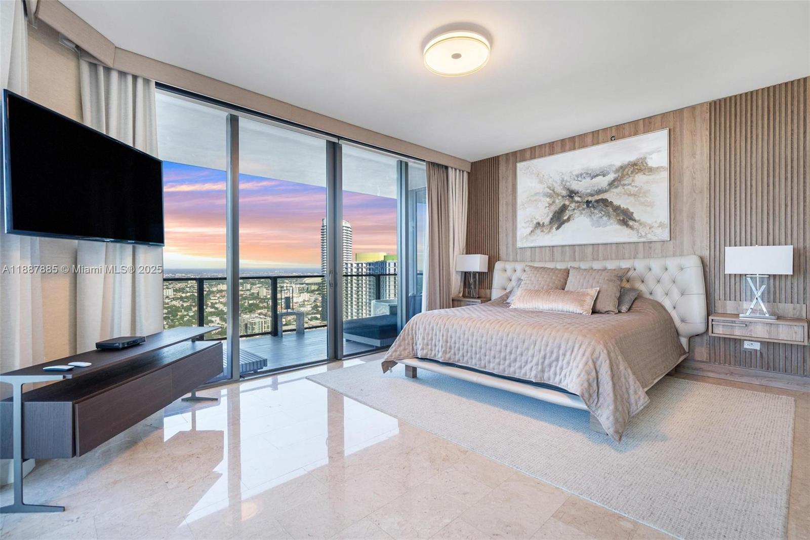 RISE CONDO - Residential
