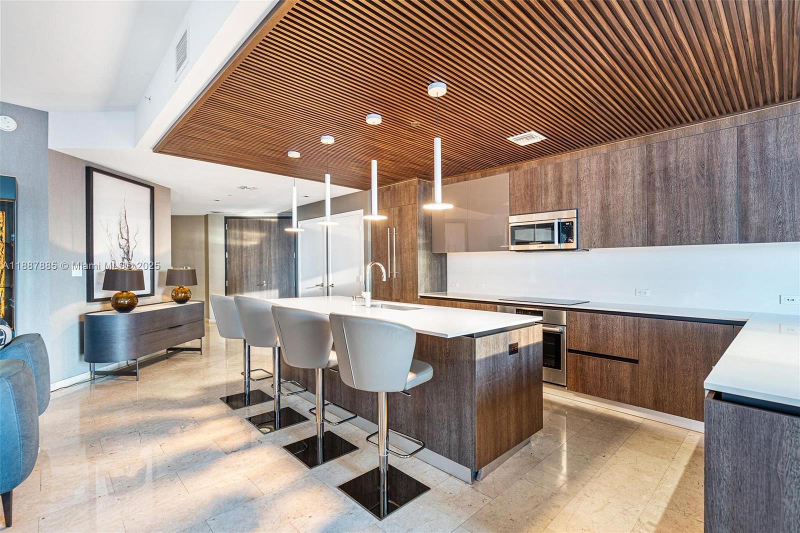 RISE CONDO - Residential