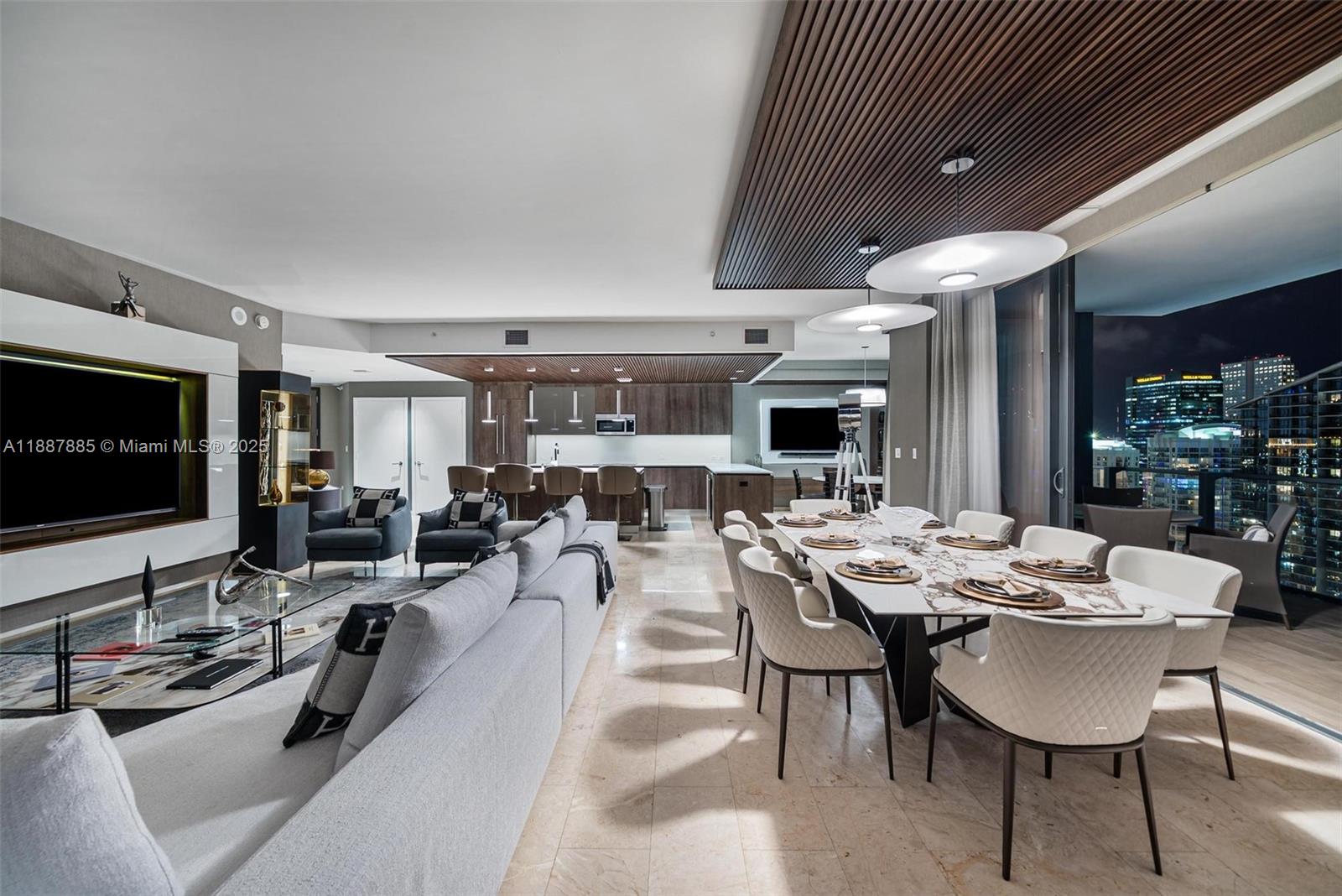 RISE CONDO - Residential