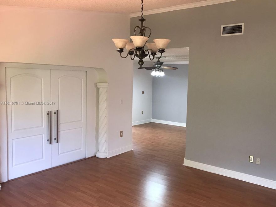 AWESOME SINGLE FAMILY HOME FOR RENT!!!!! 4 BEDS/3 BATHS, GORGEOUS KITCHEN GRANITE COUNTER TOPS. VERY CLOSE TO FL. TURNPIKE, SHOPPING CENTERS. DON'T MISS THIS OPPORTUNITY, NO HOMEOWNERS ASSOCIATION.
