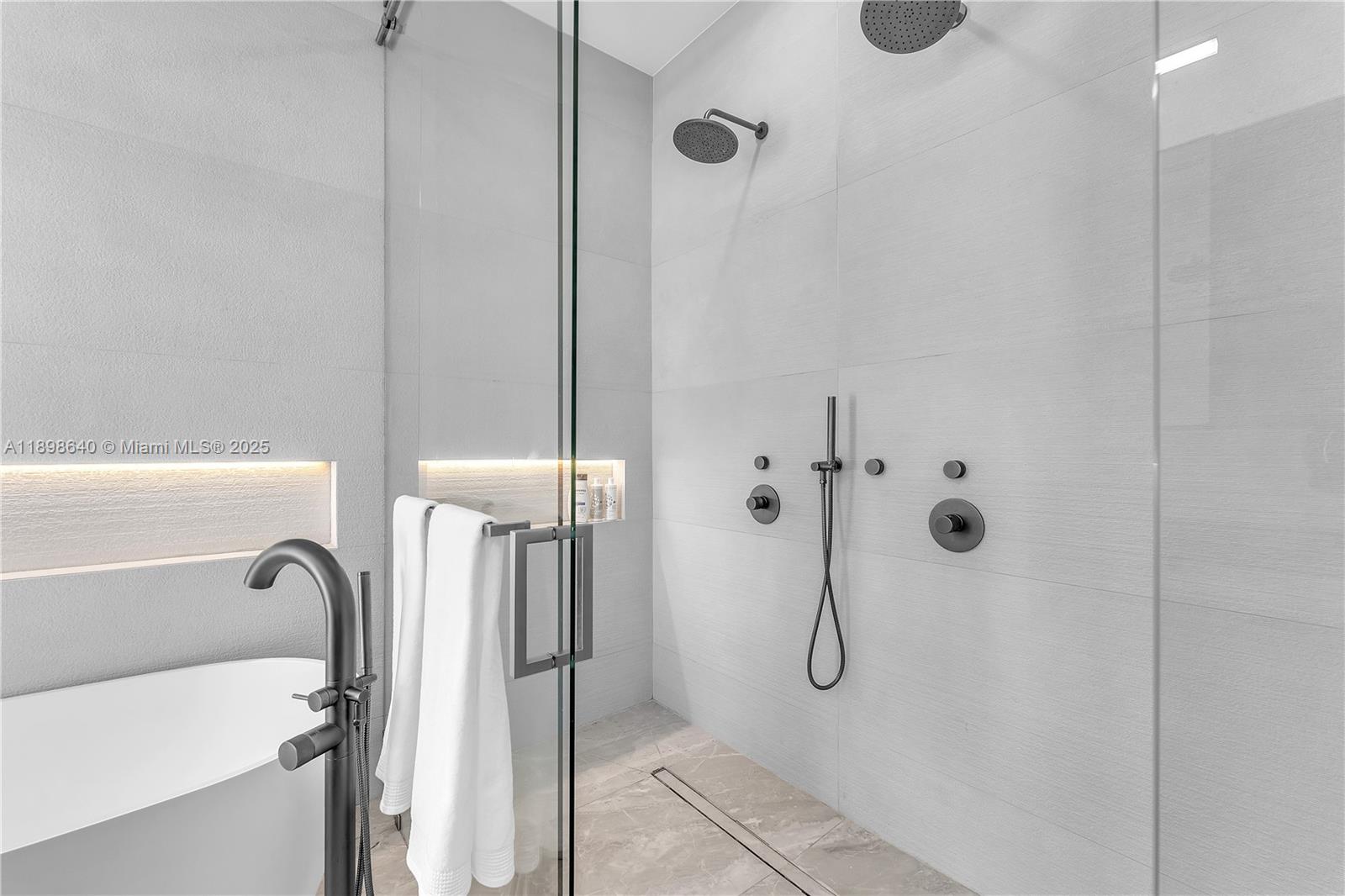 SUNSWEPT ISLE - Residential