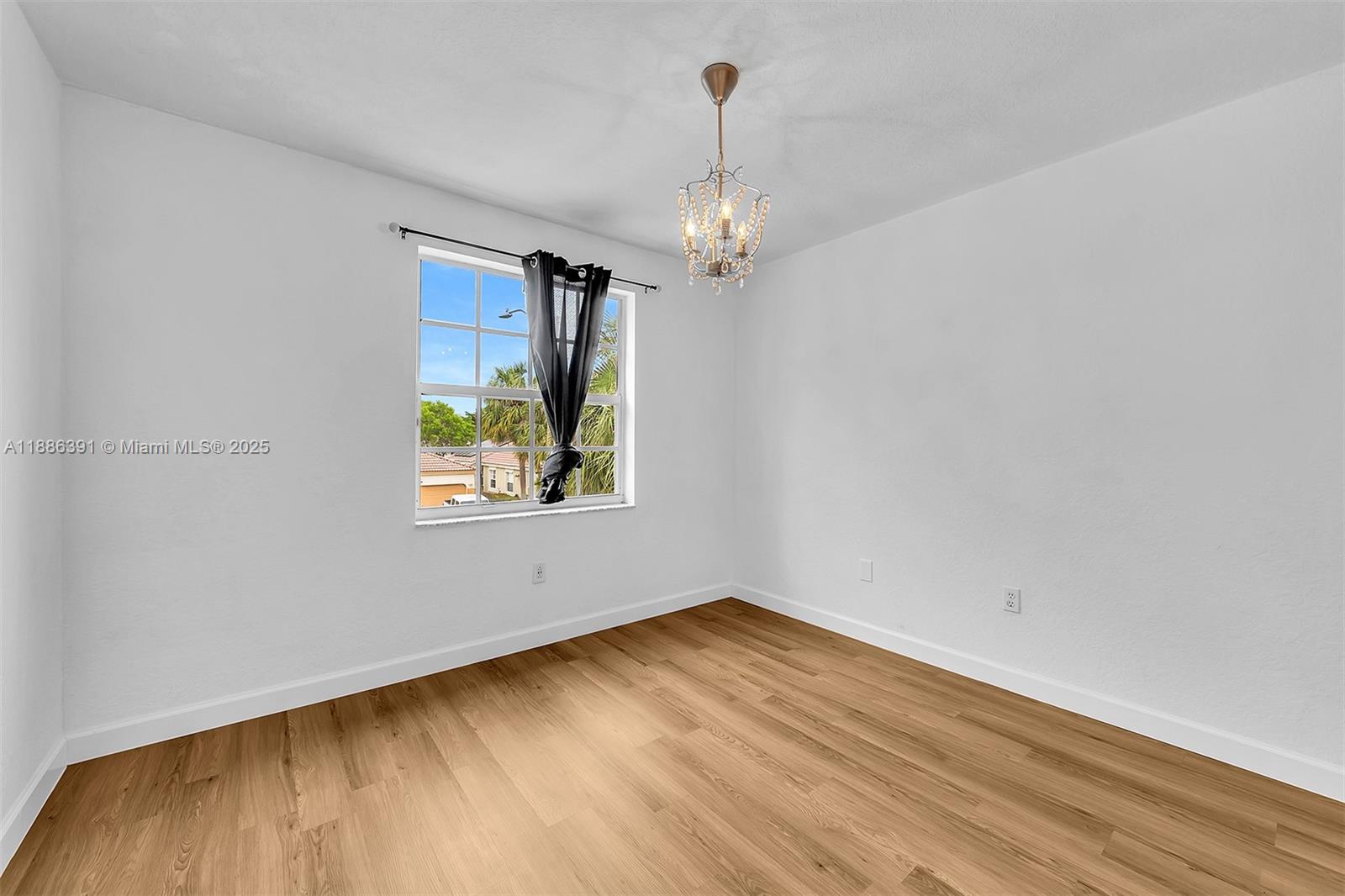 TOWNGATE - Residential Lease