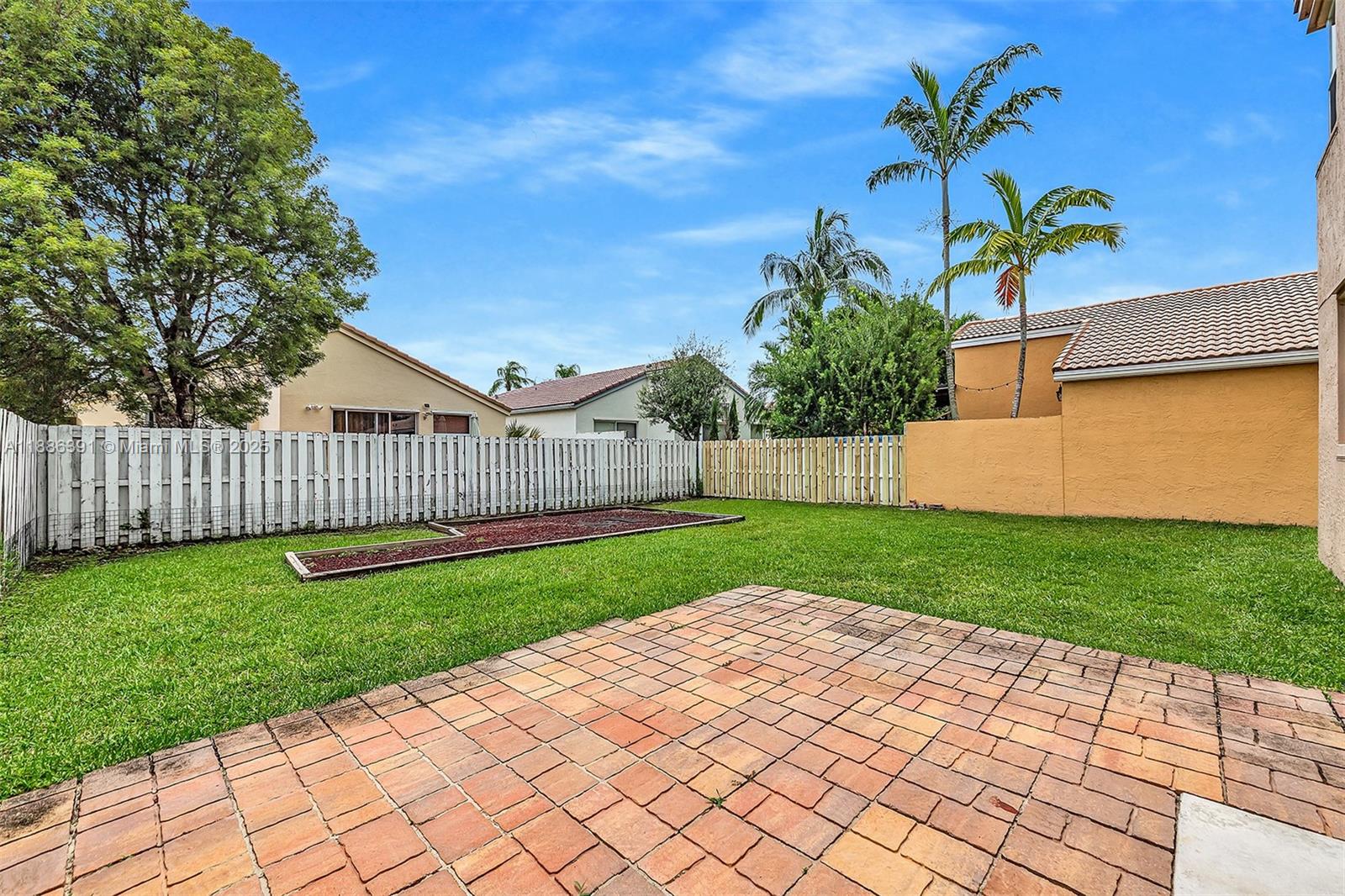 TOWNGATE - Residential Lease