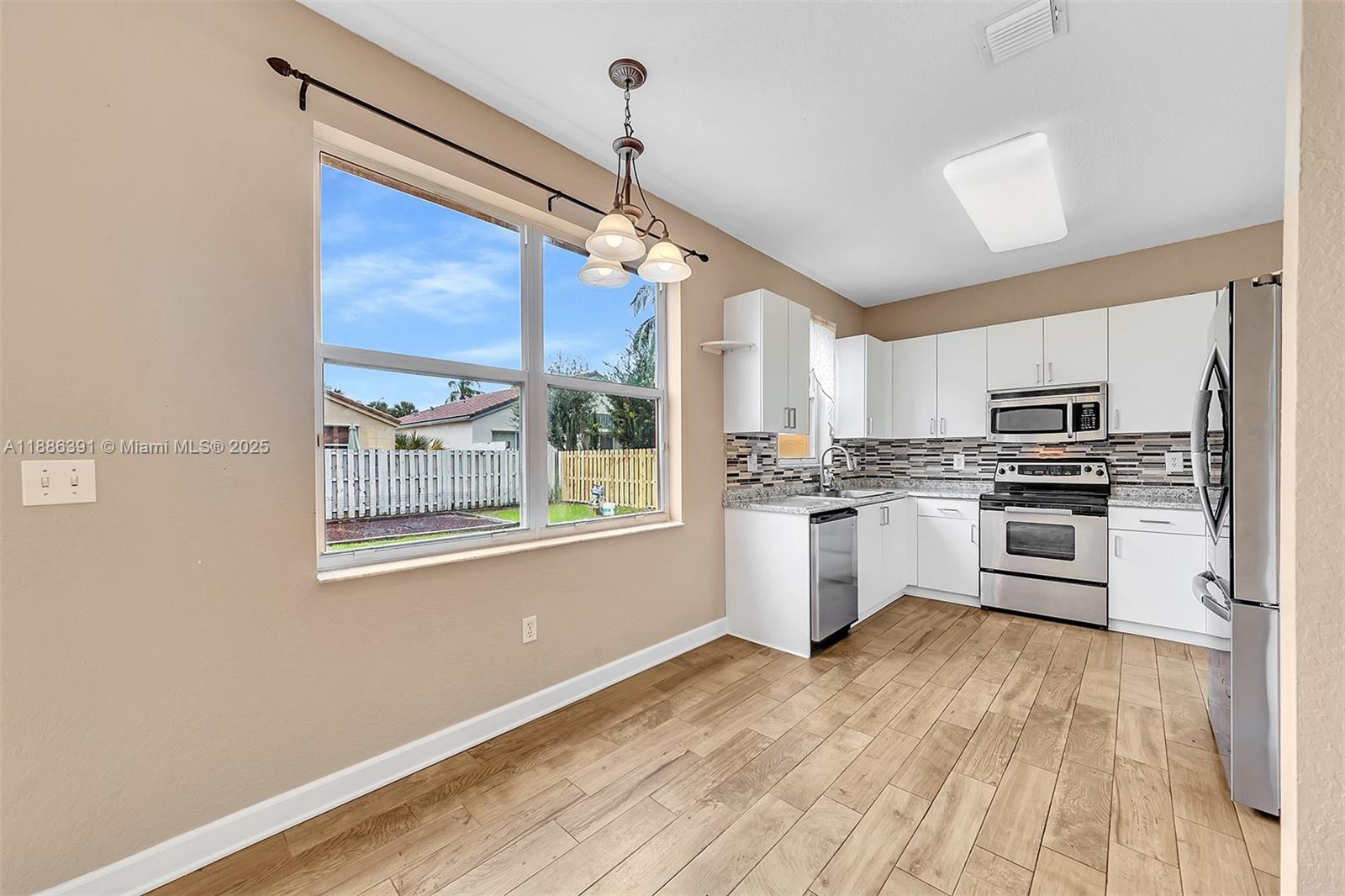 TOWNGATE - Residential Lease