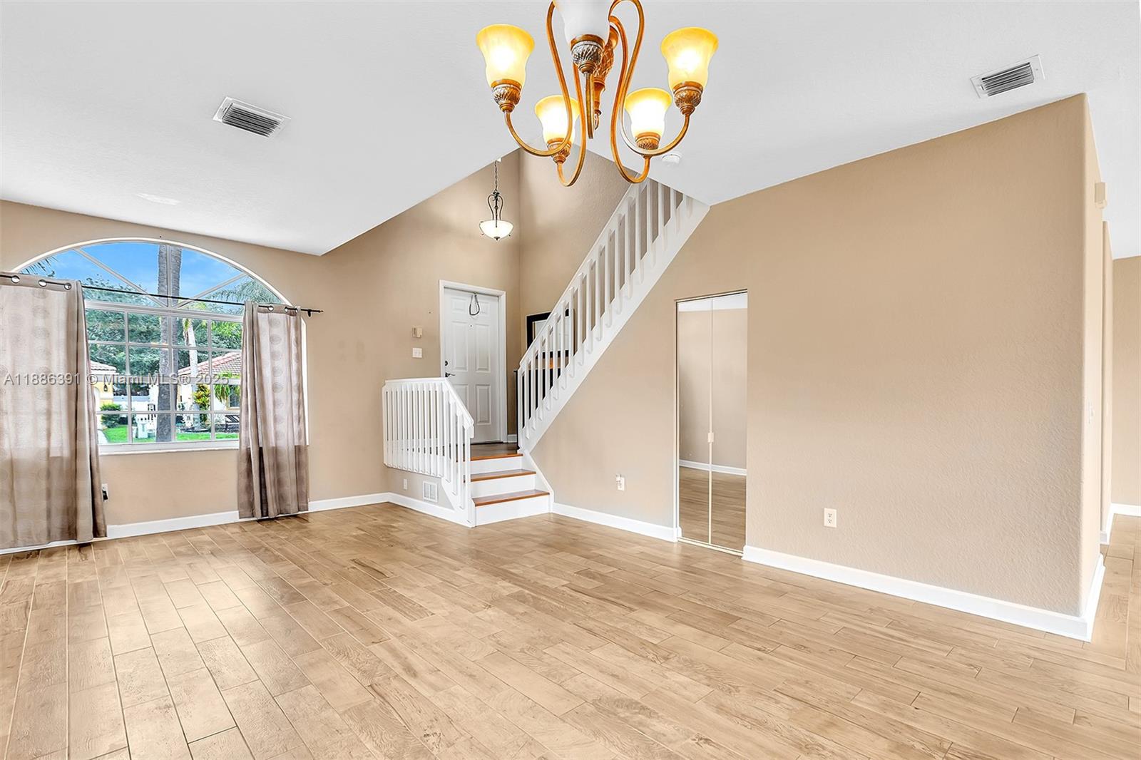 TOWNGATE - Residential Lease