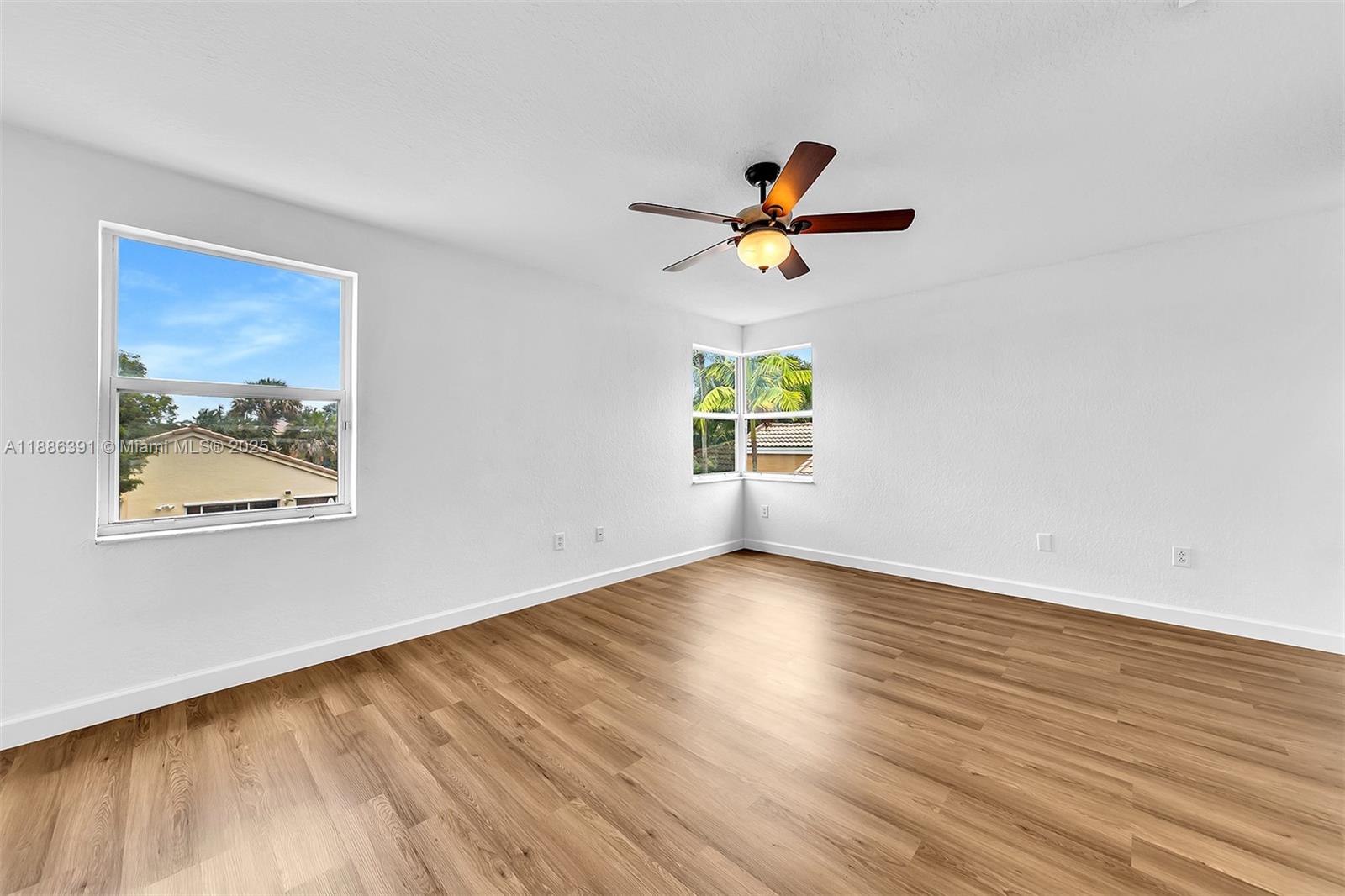 TOWNGATE - Residential Lease