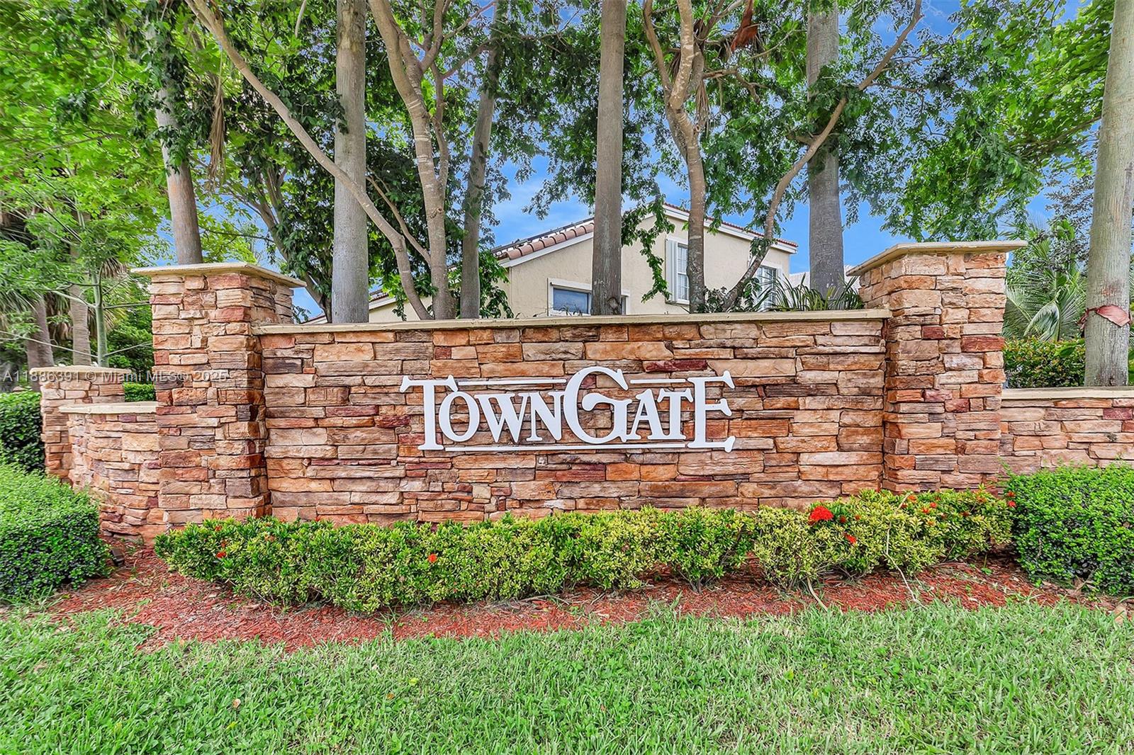 TOWNGATE - Residential Lease