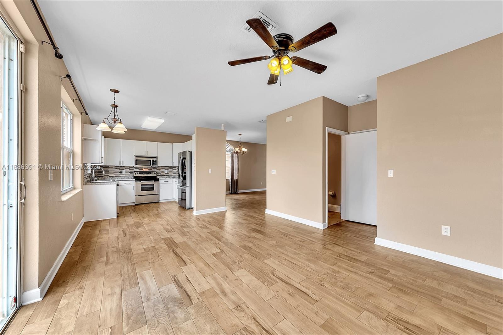 TOWNGATE - Residential Lease