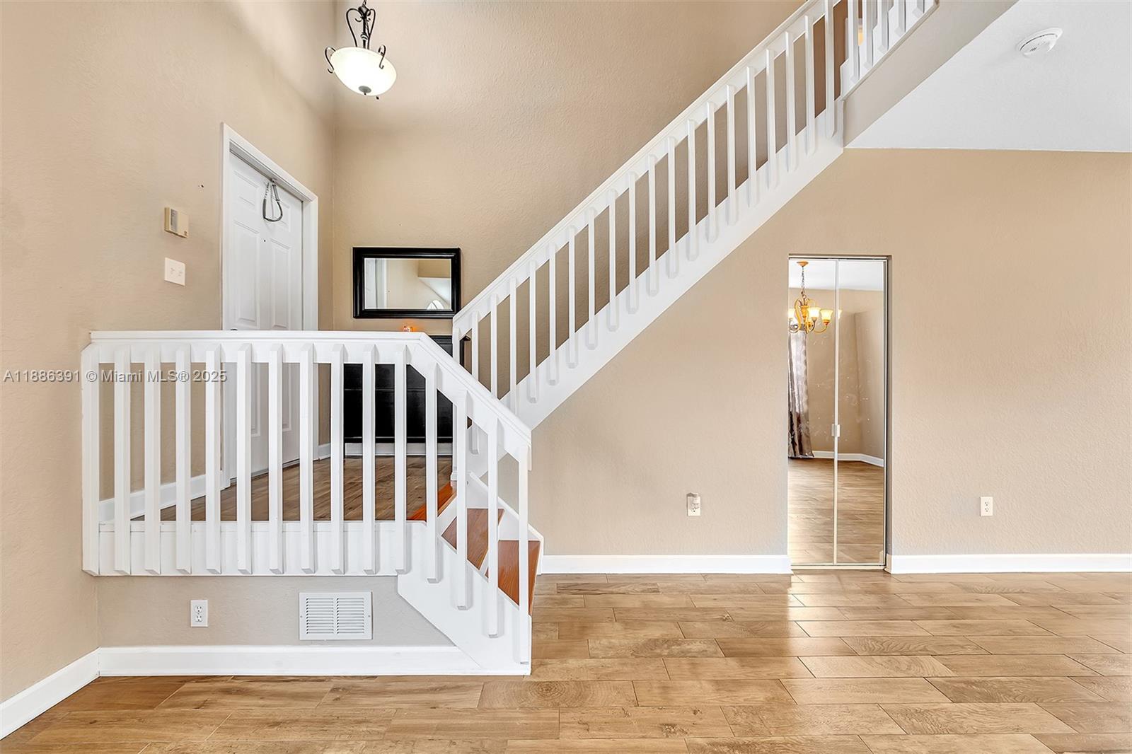 TOWNGATE - Residential Lease