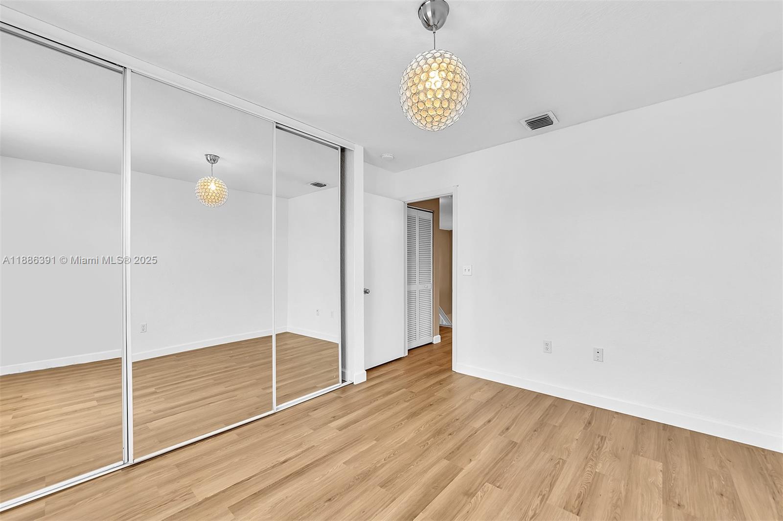 TOWNGATE - Residential Lease