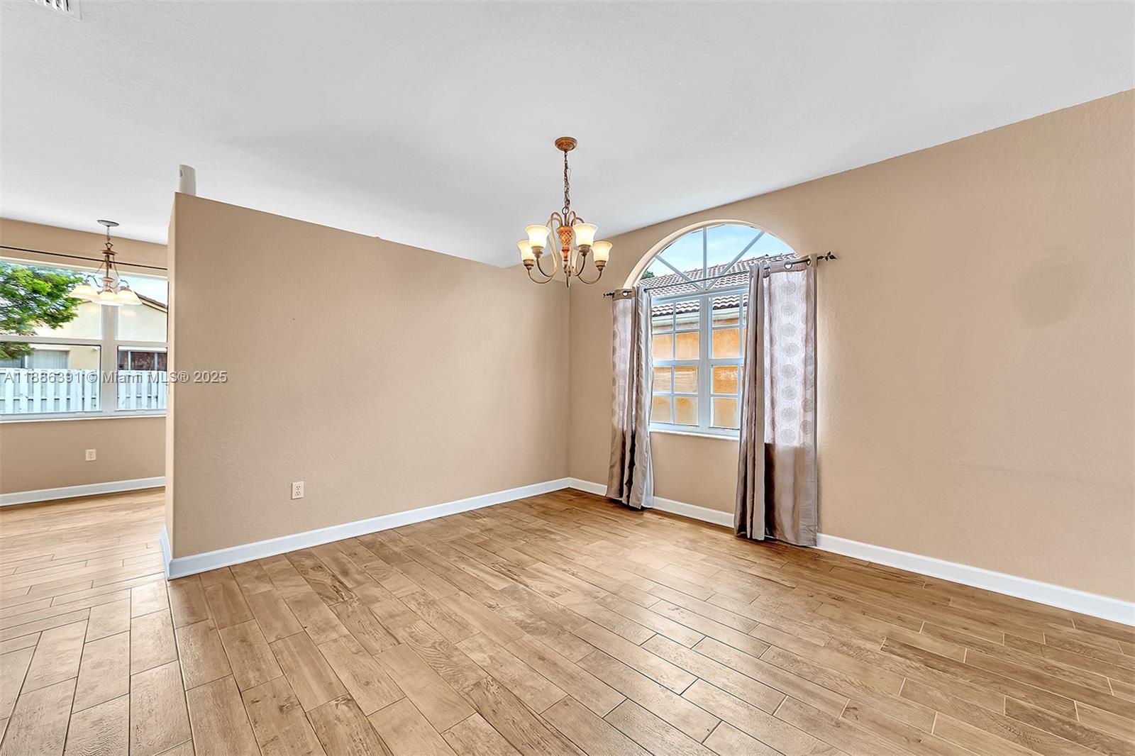 TOWNGATE - Residential Lease