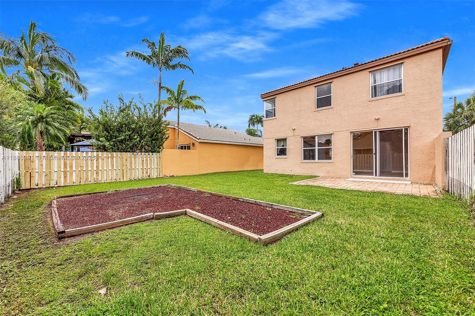 TOWNGATE - Residential Lease