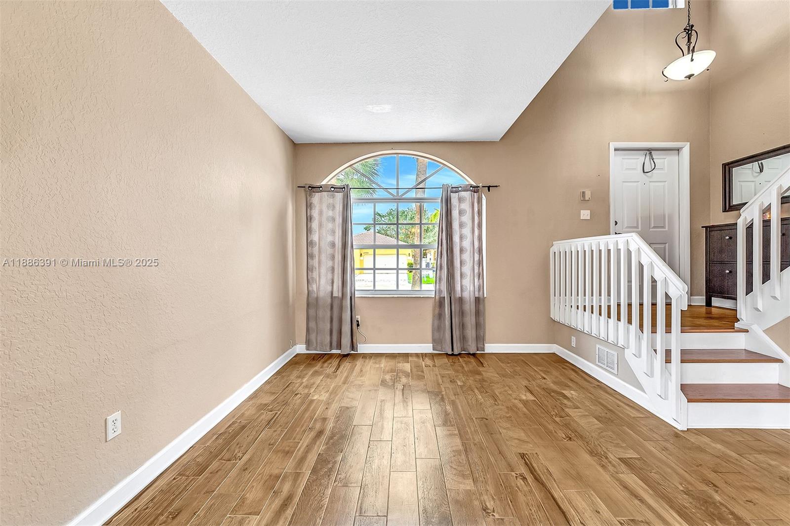 TOWNGATE - Residential Lease