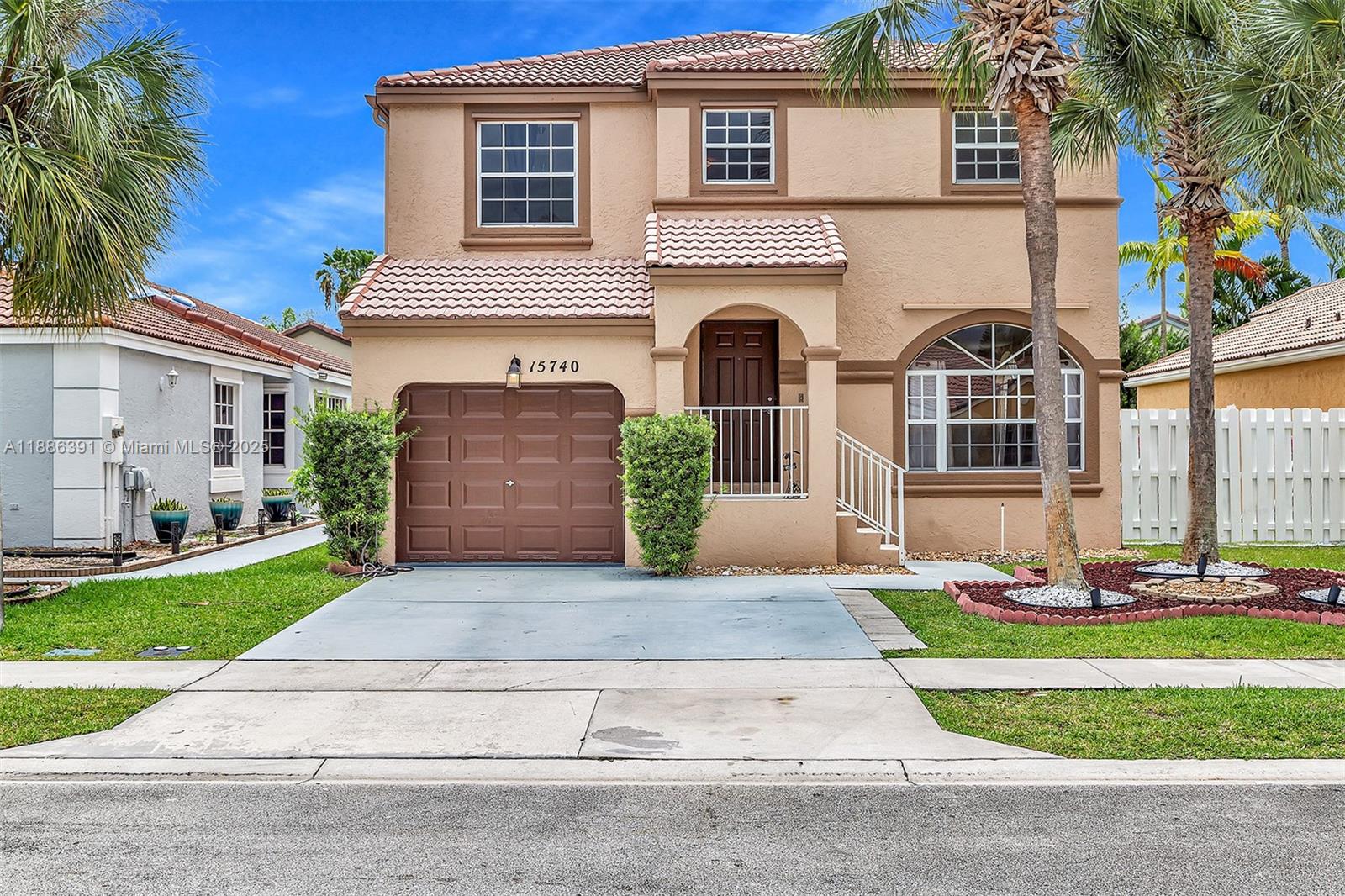 TOWNGATE - Residential Lease