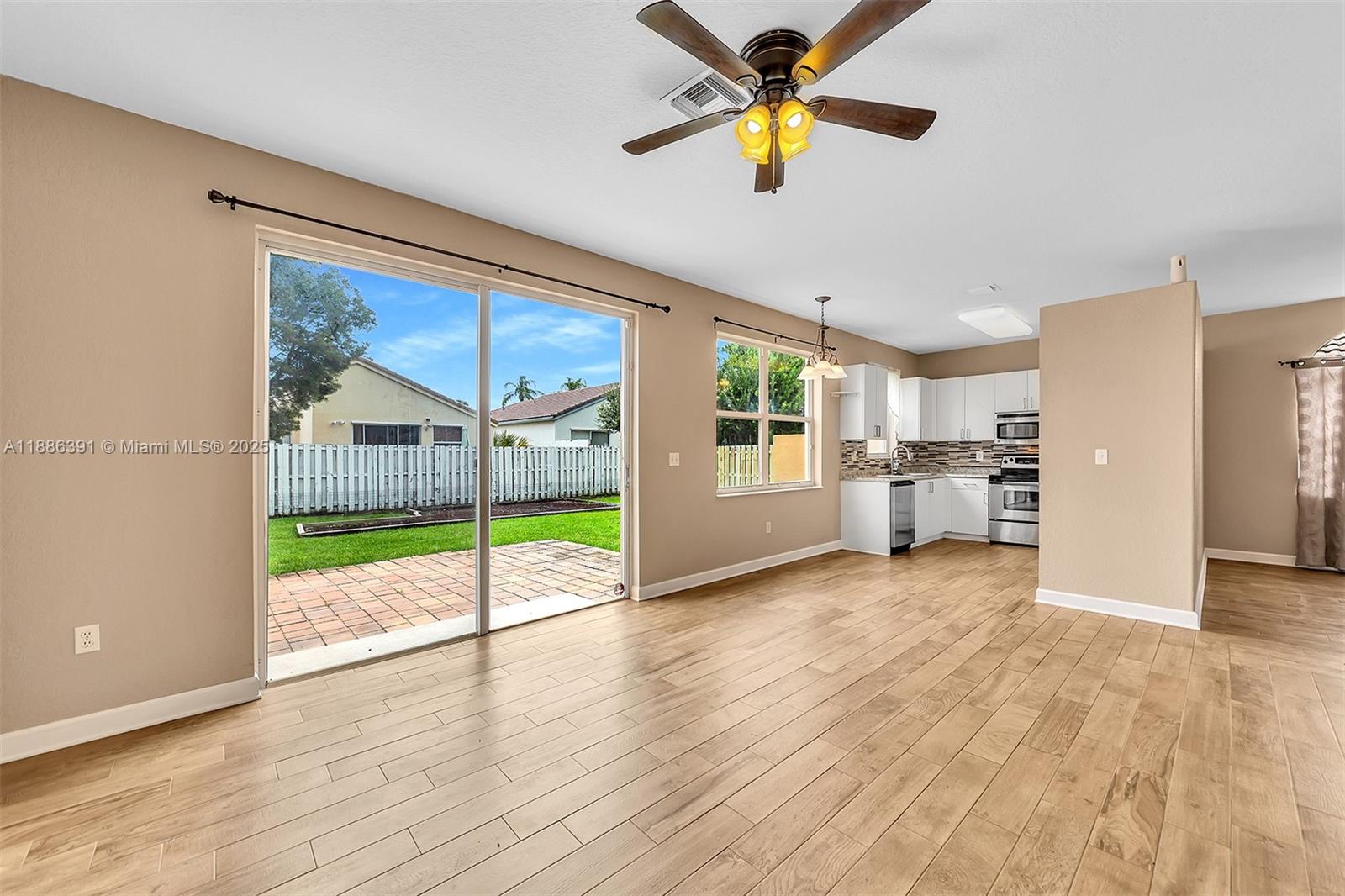 TOWNGATE - Residential Lease