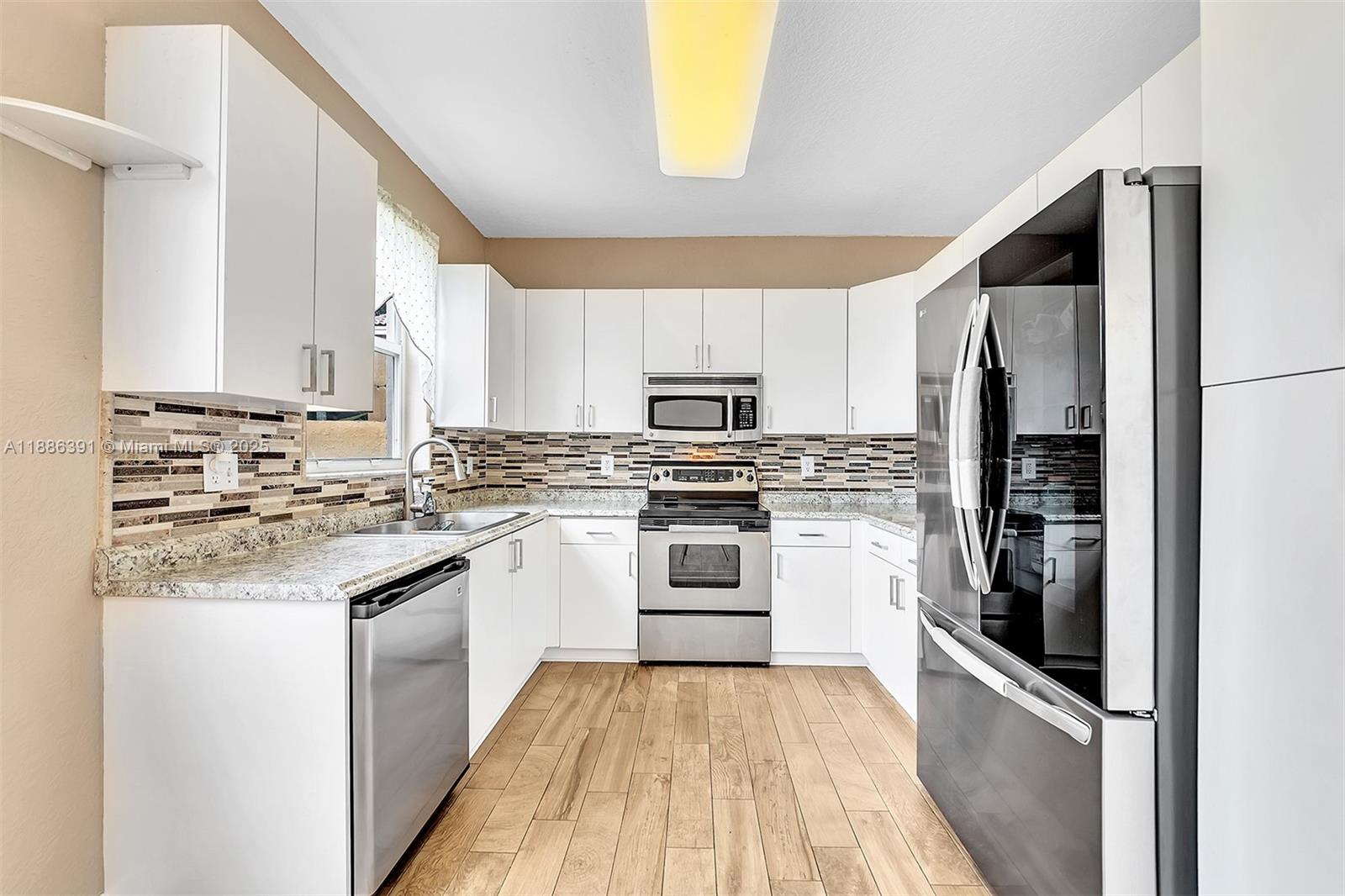 TOWNGATE - Residential Lease