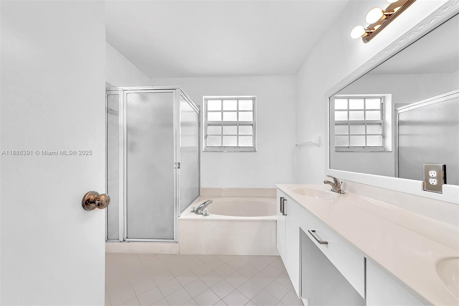 TOWNGATE - Residential Lease