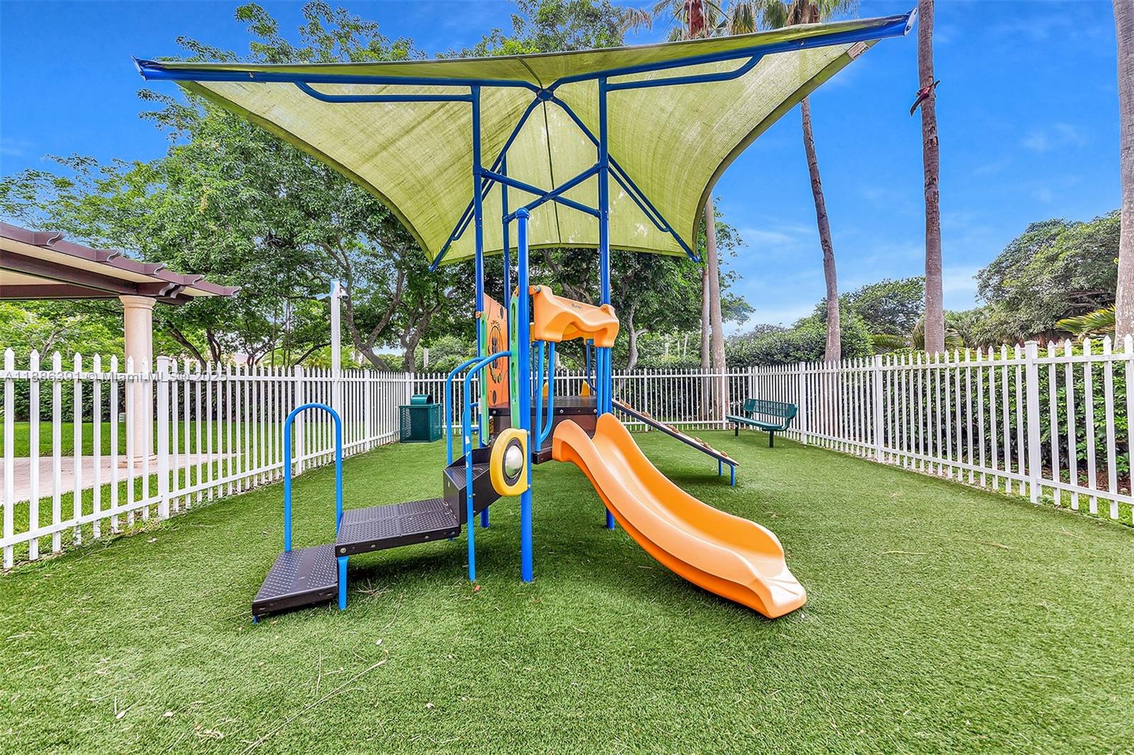 TOWNGATE - Residential Lease