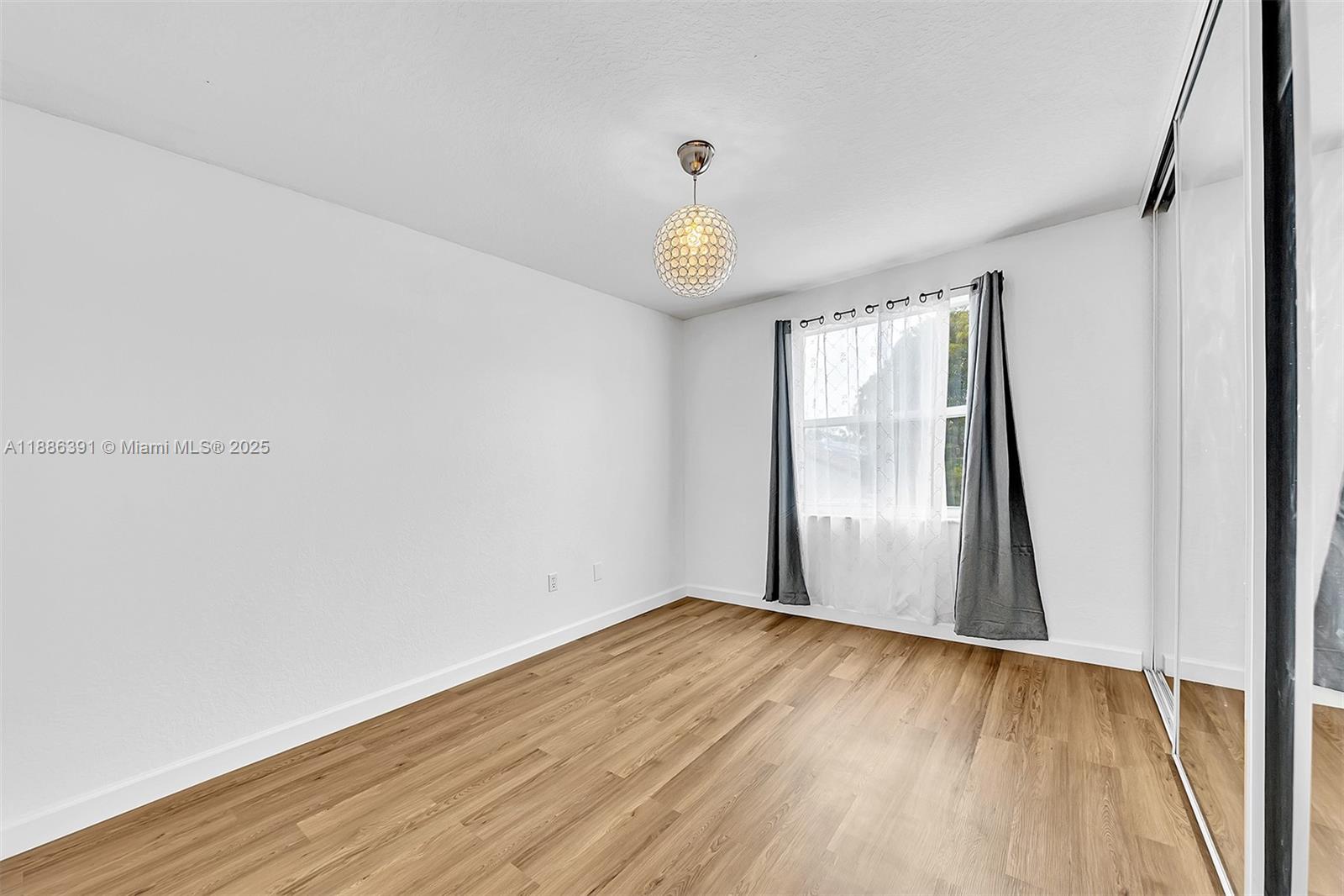 TOWNGATE - Residential Lease