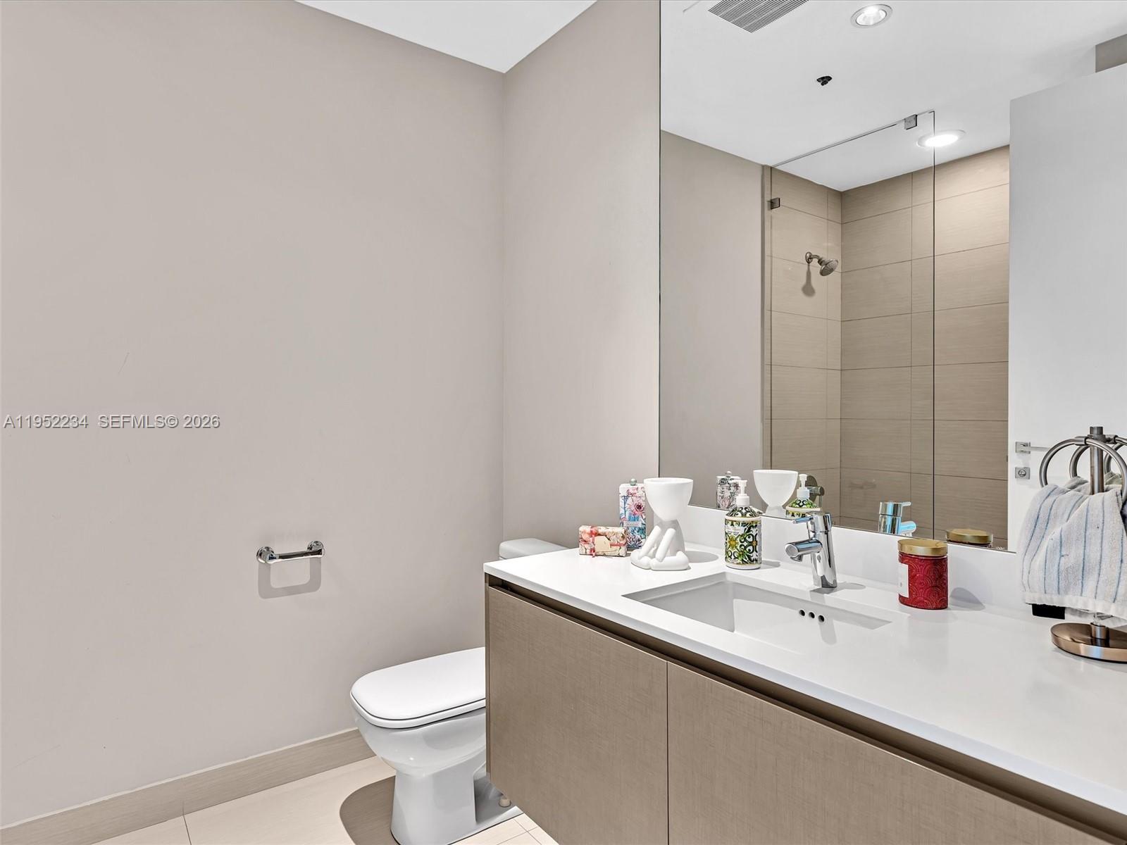 ECHO CONDO - Residential