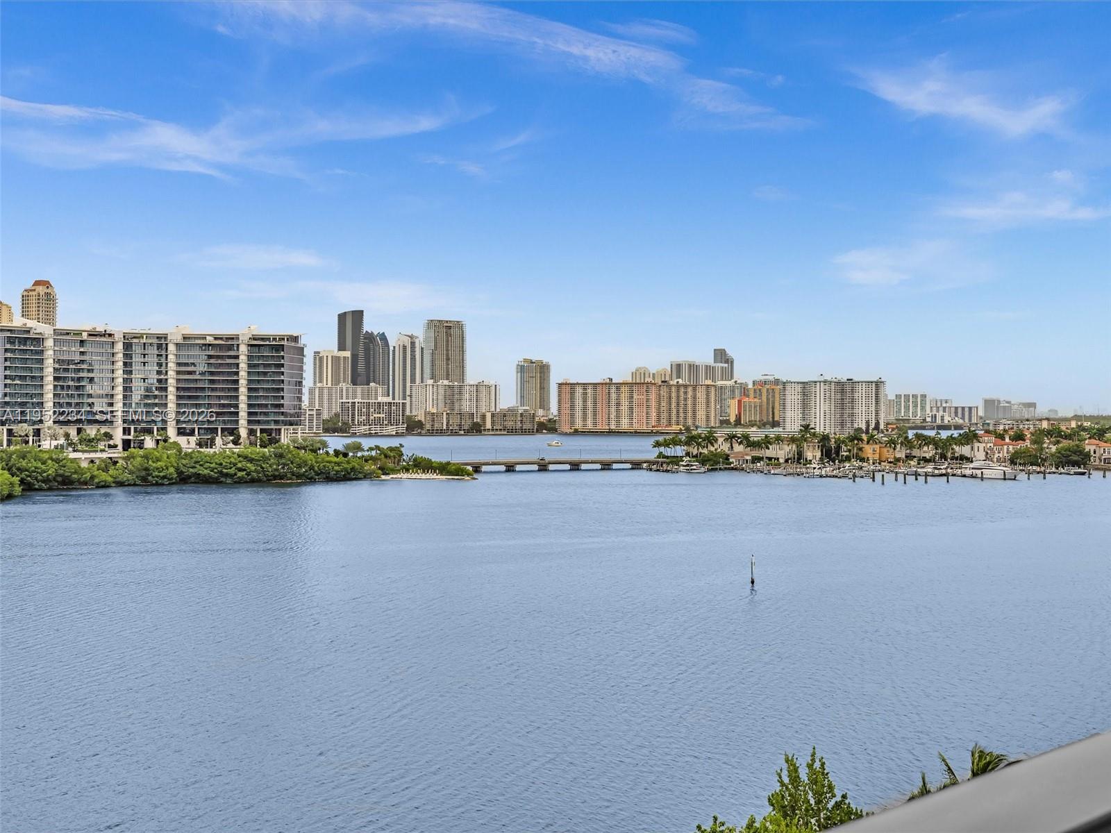 ECHO CONDO - Residential