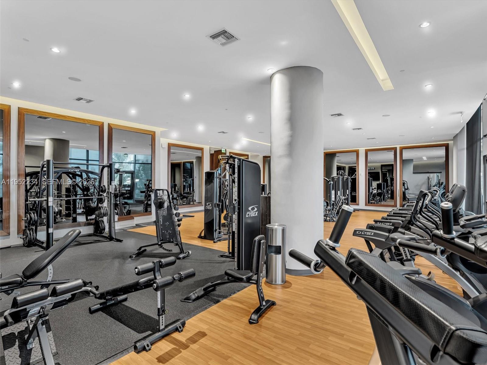 ECHO CONDO - Residential