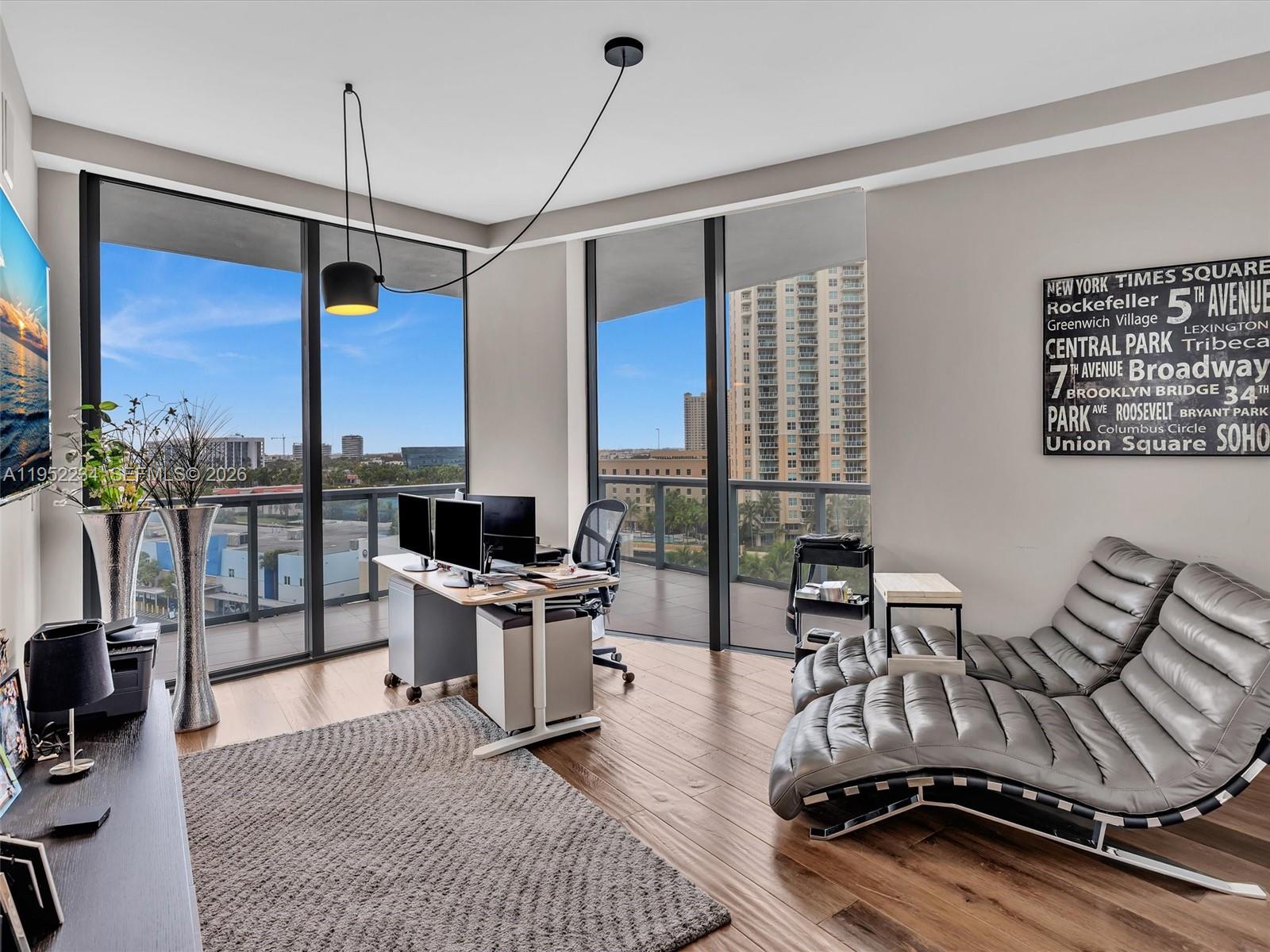 ECHO CONDO - Residential