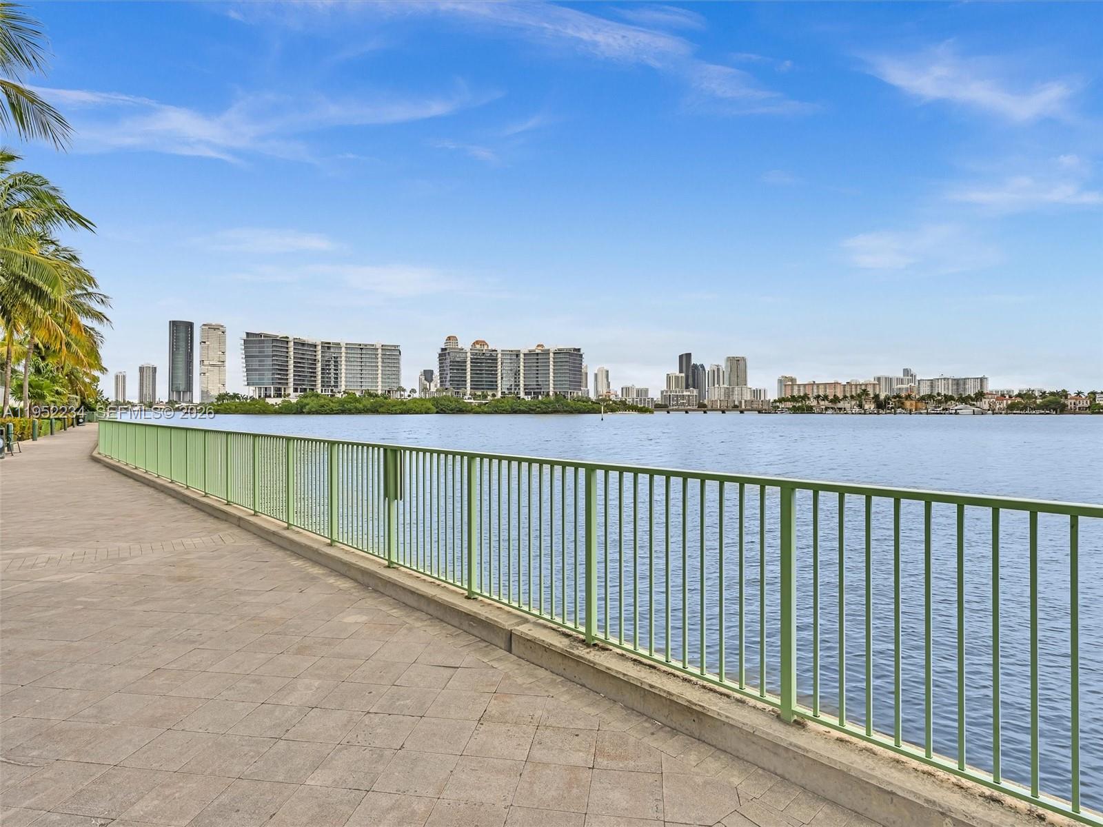 ECHO CONDO - Residential