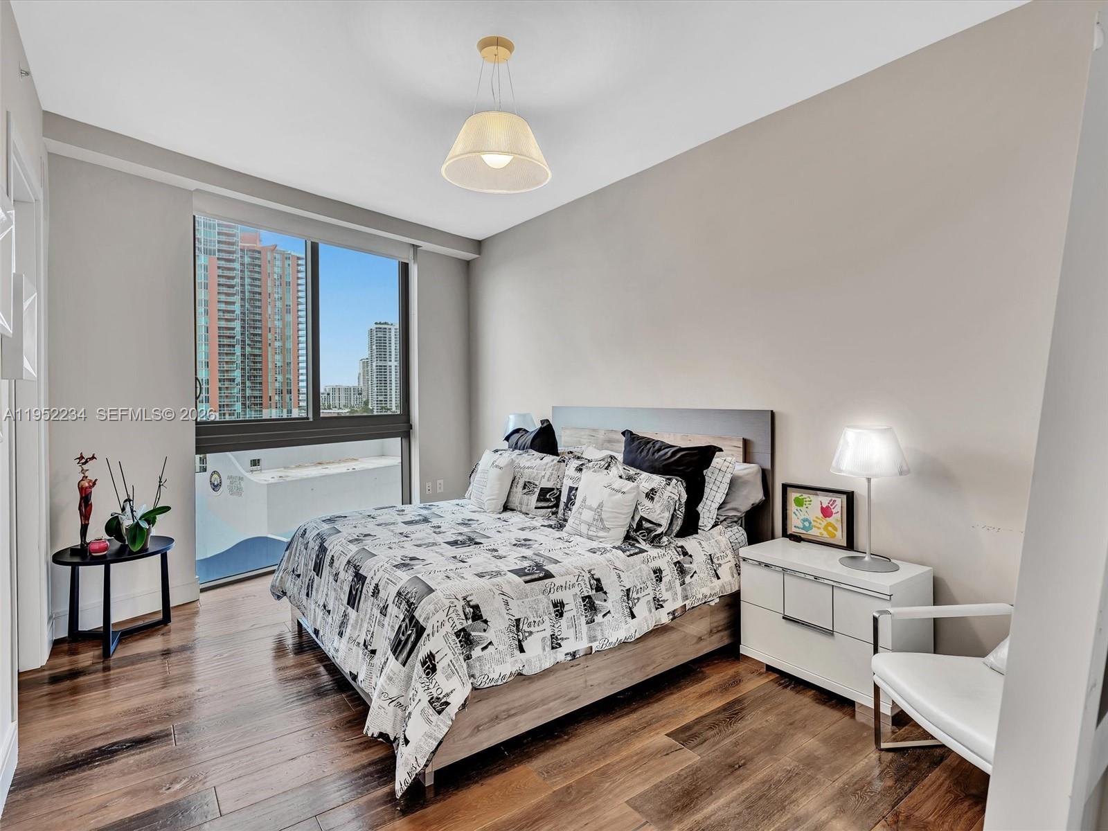 ECHO CONDO - Residential