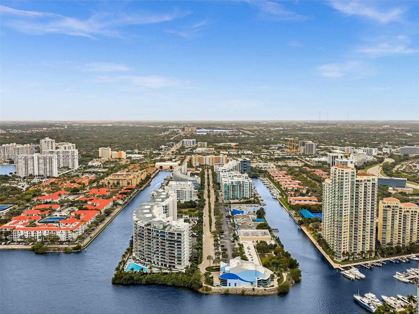 ECHO CONDO - Residential