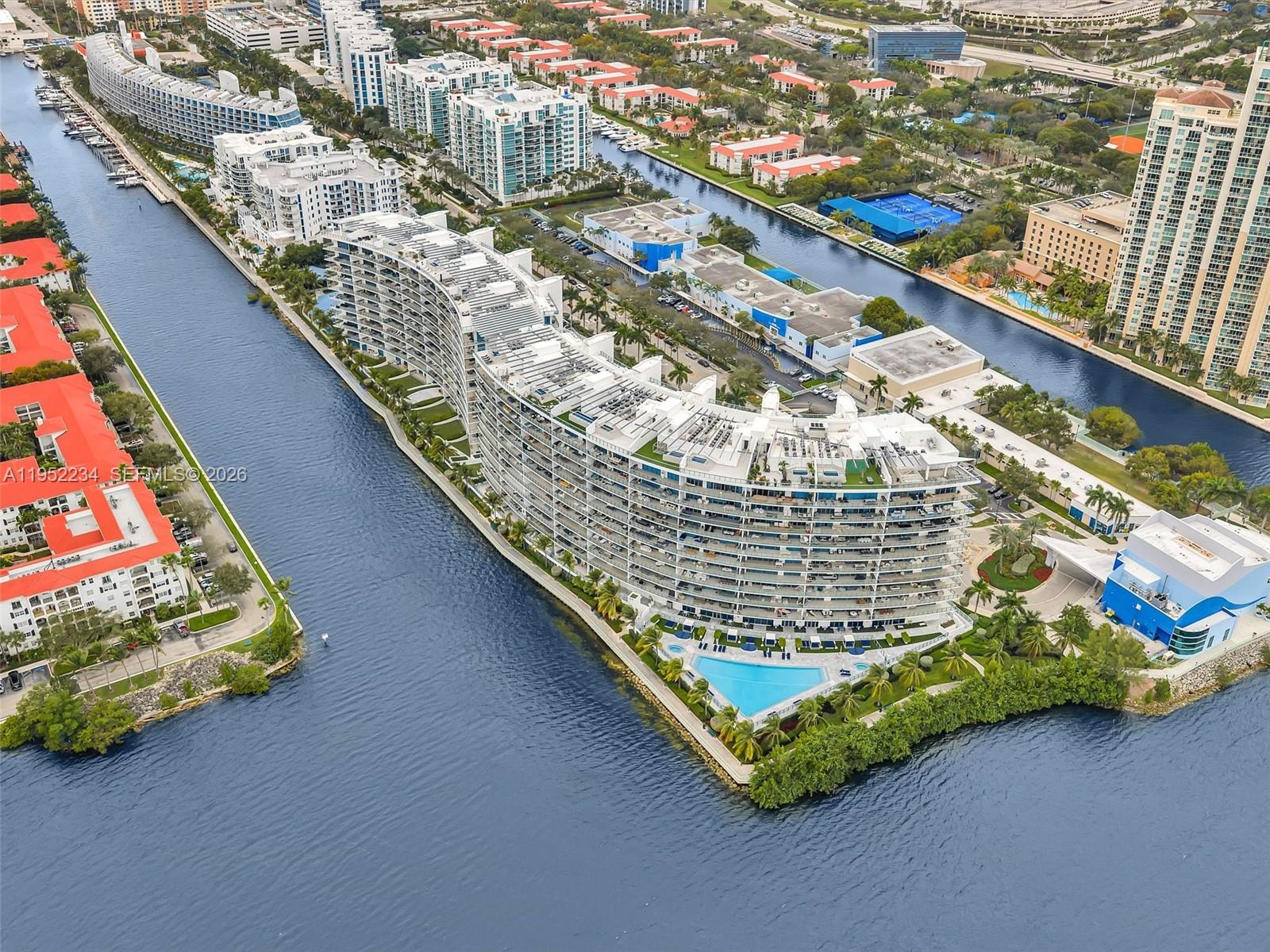 ECHO CONDO - Residential