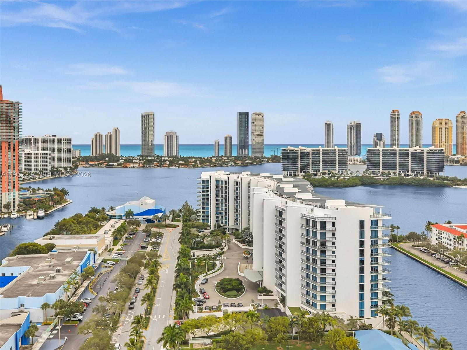 ECHO CONDO - Residential