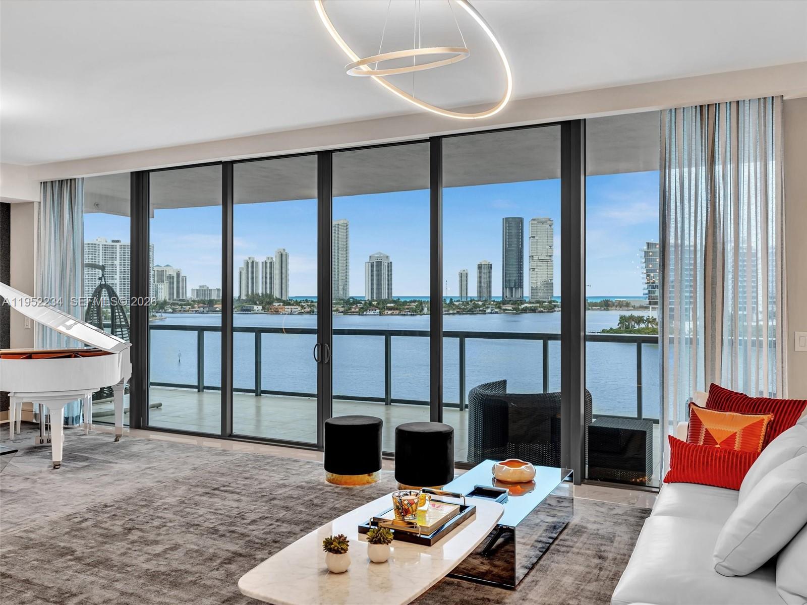 3300 NE 188th St 718