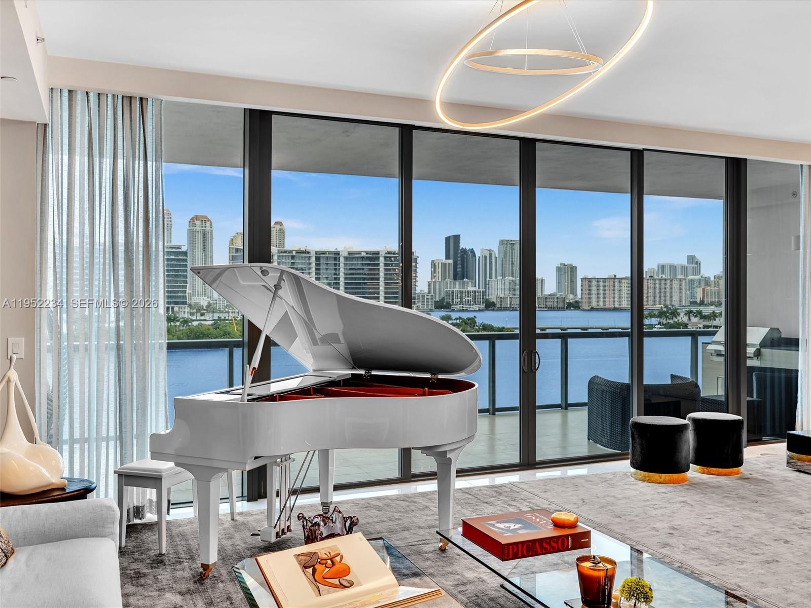 ECHO CONDO - Residential