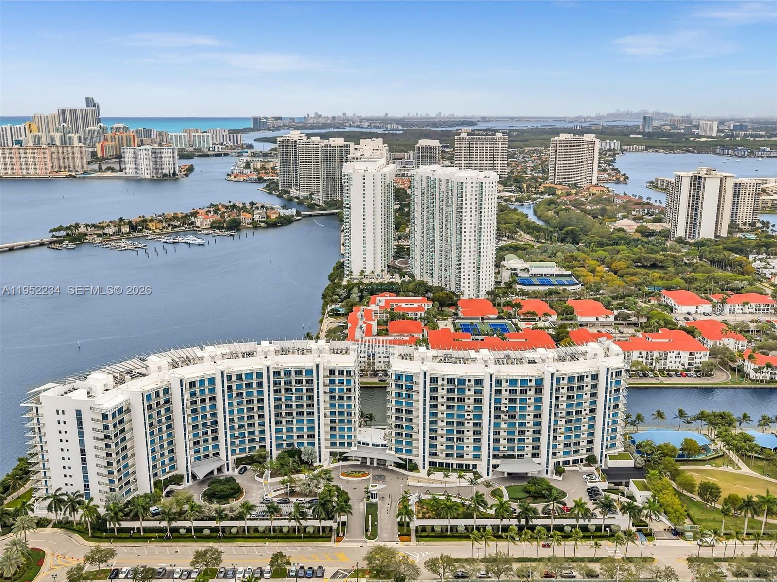 ECHO CONDO - Residential