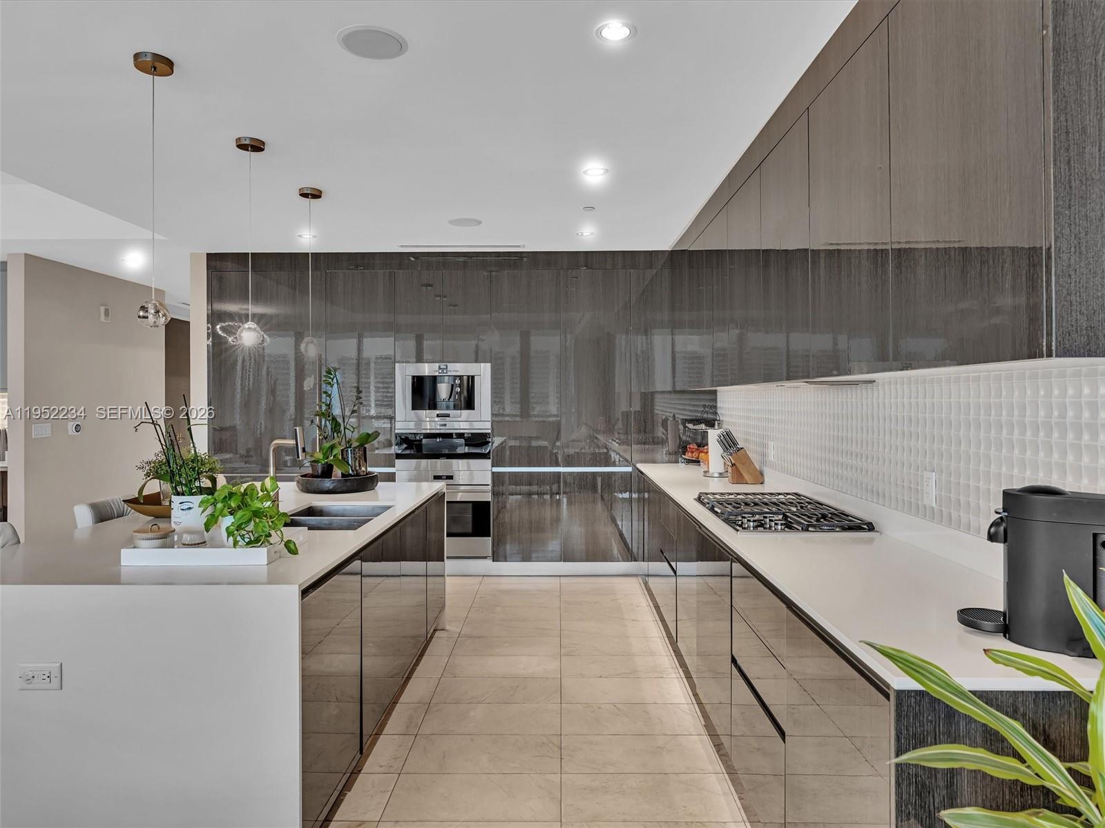 ECHO CONDO - Residential