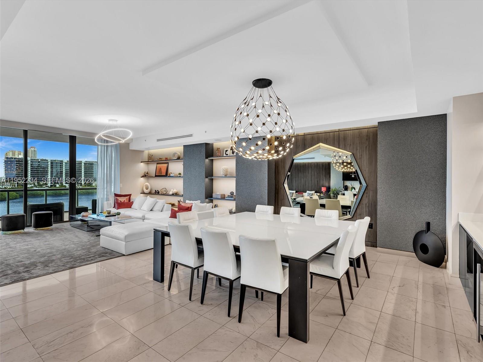 3300 NE 188th St 718