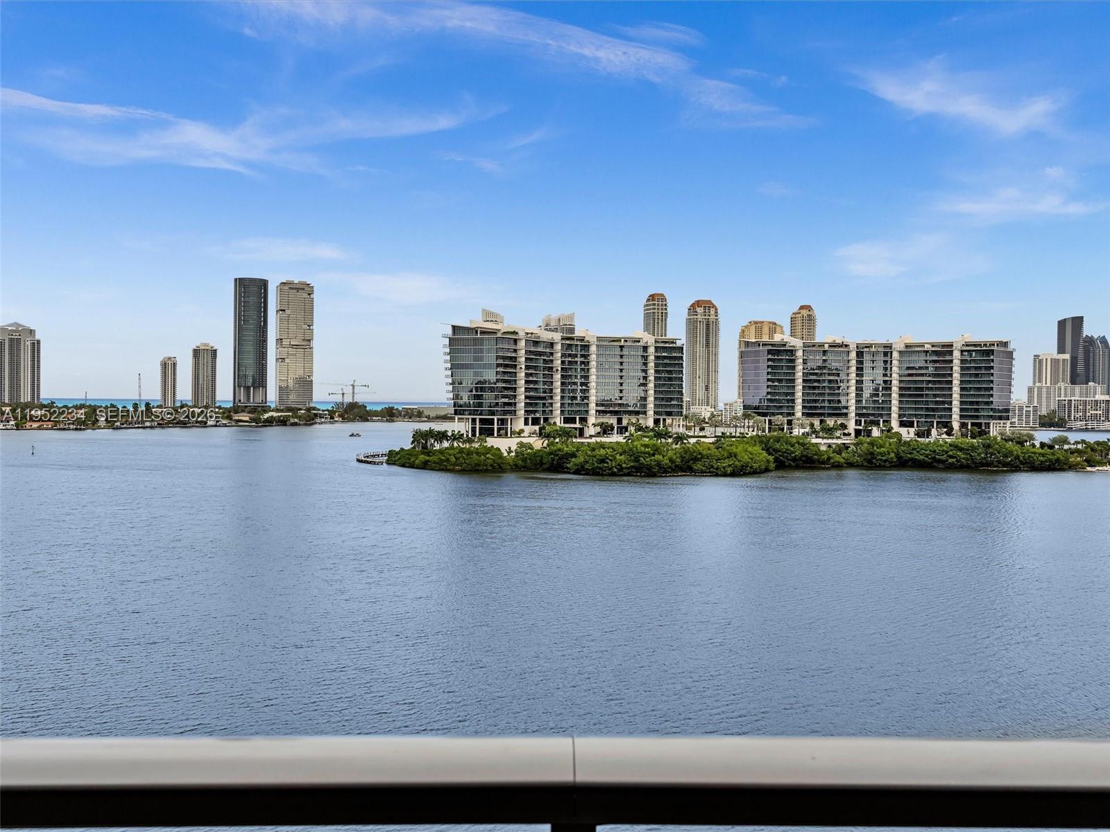 ECHO CONDO - Residential