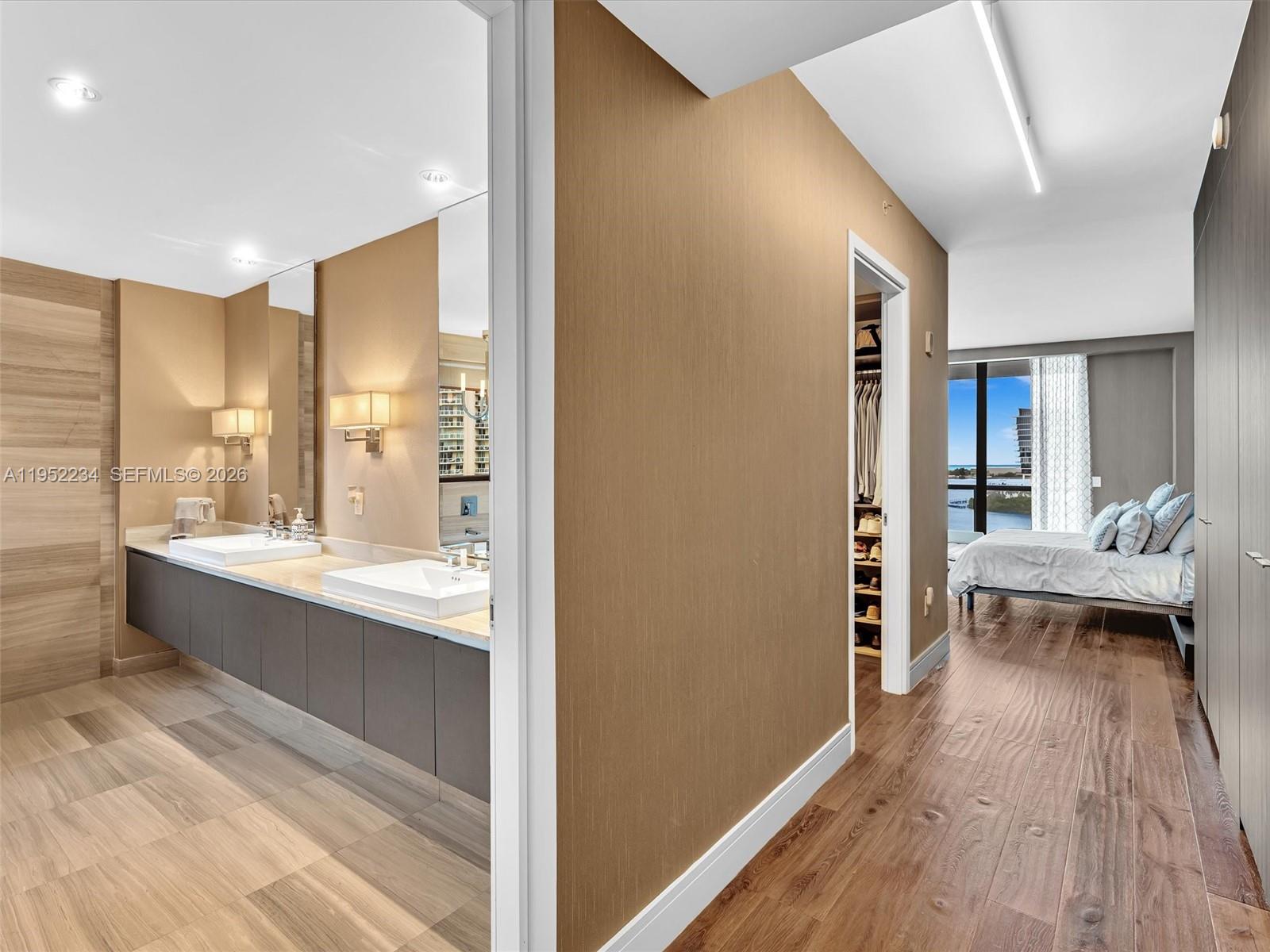 ECHO CONDO - Residential