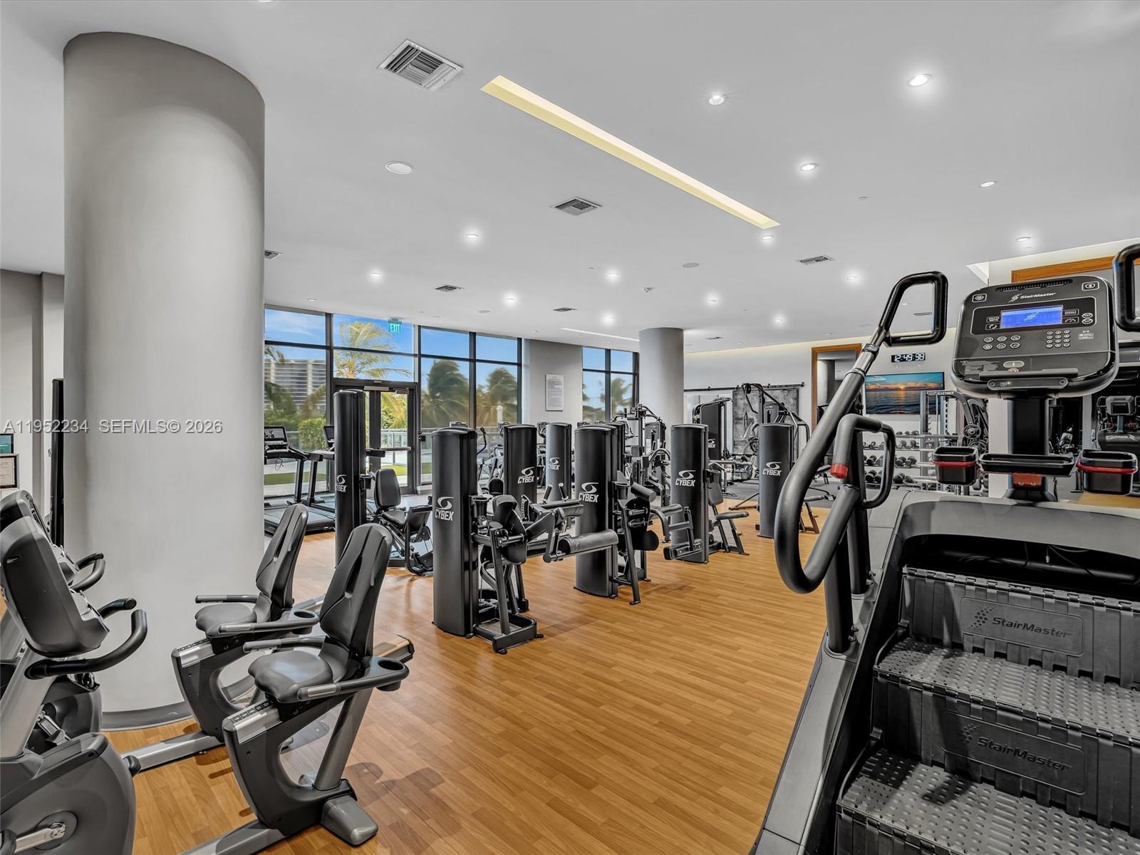 ECHO CONDO - Residential