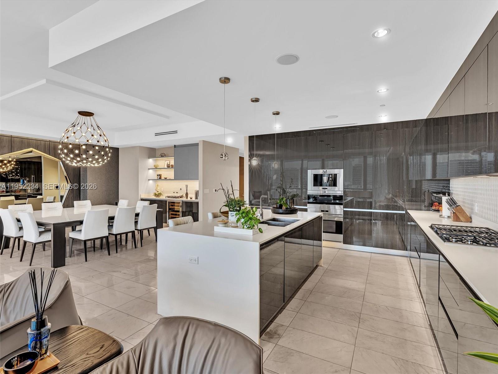 ECHO CONDO - Residential