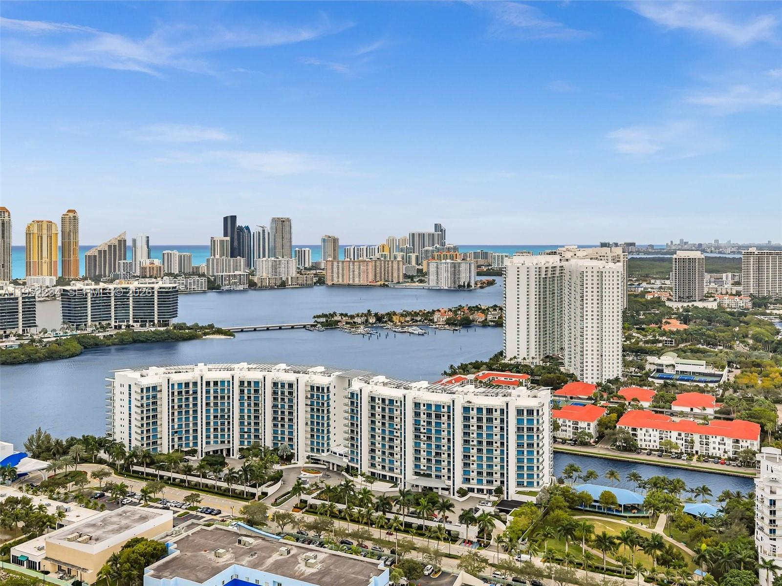 ECHO CONDO - Residential