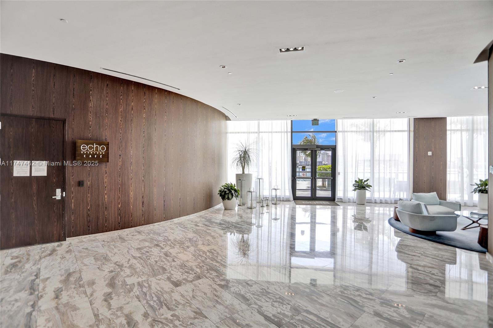 Echo Condo - Residential