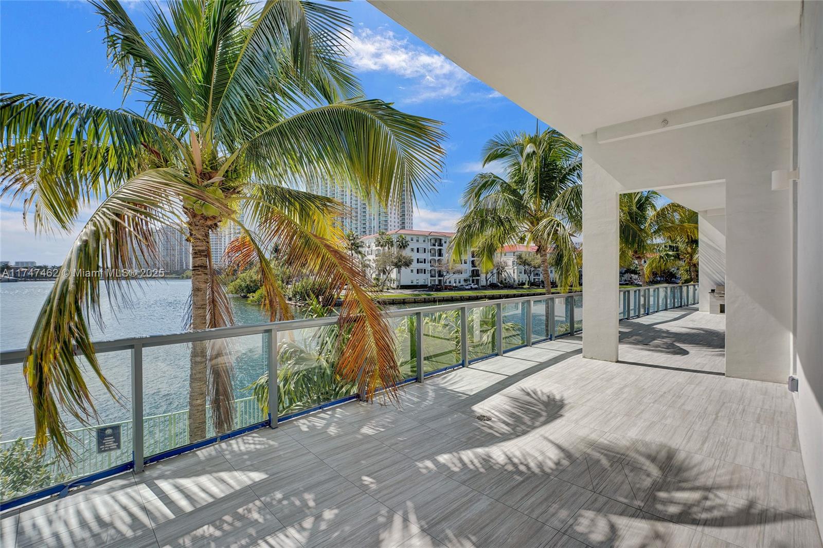 Echo Condo - Residential