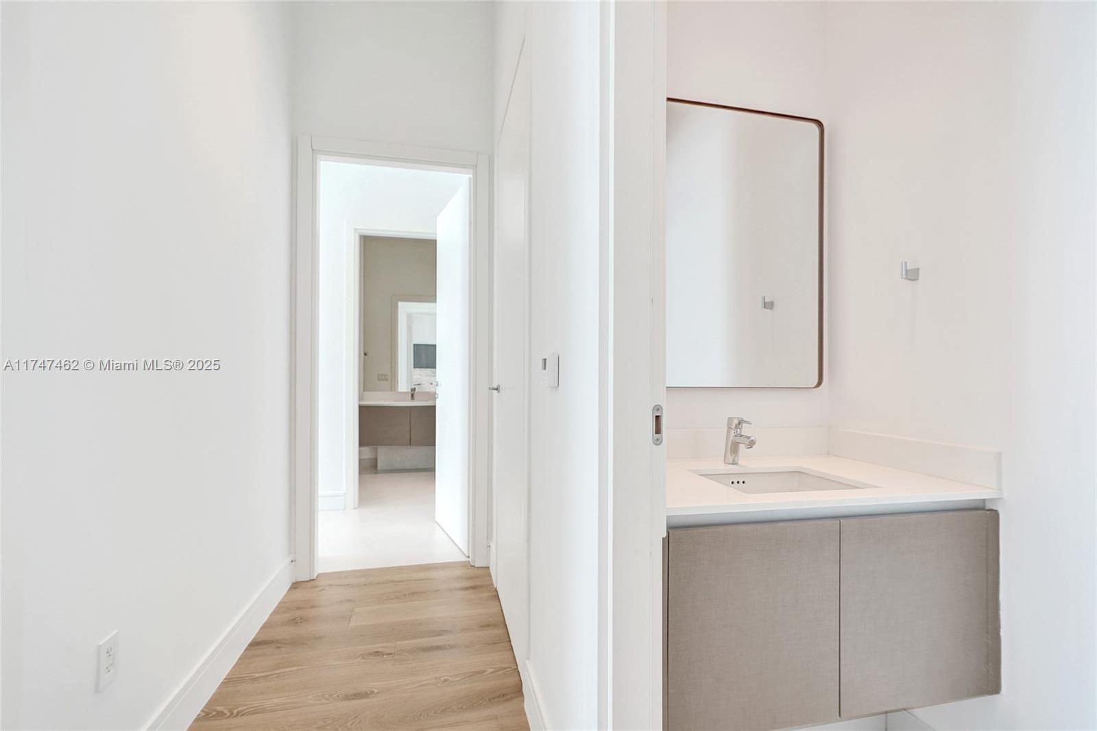 Echo Condo - Residential